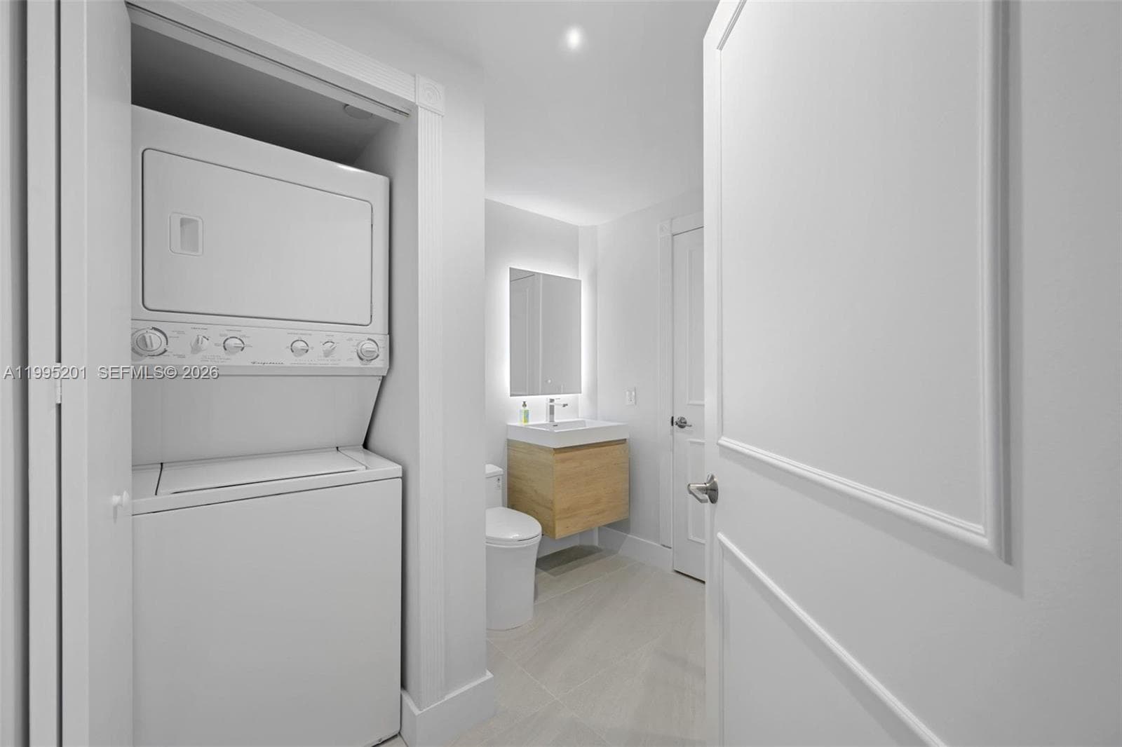 4779 Collins Ave 3206 photo 12