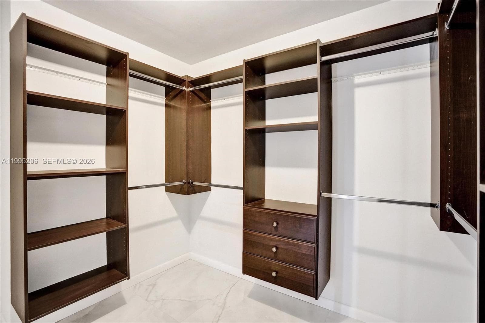 200 Leslie Dr 918 photo 7