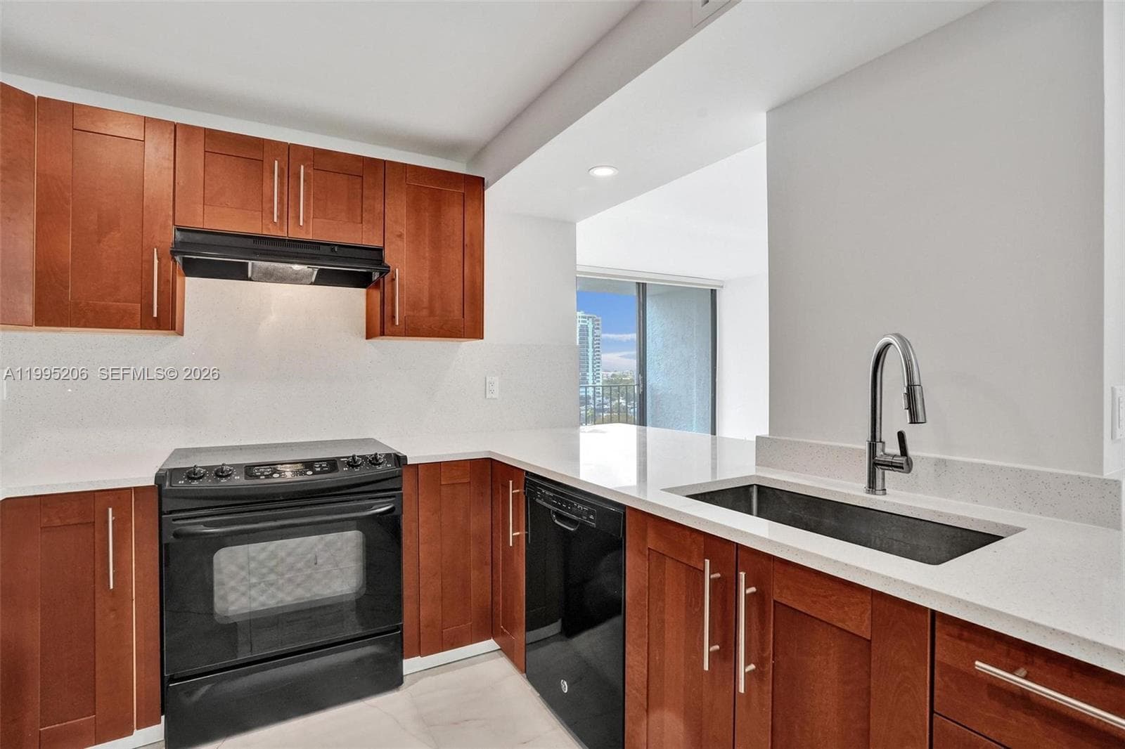 200 Leslie Dr 918 photo 5