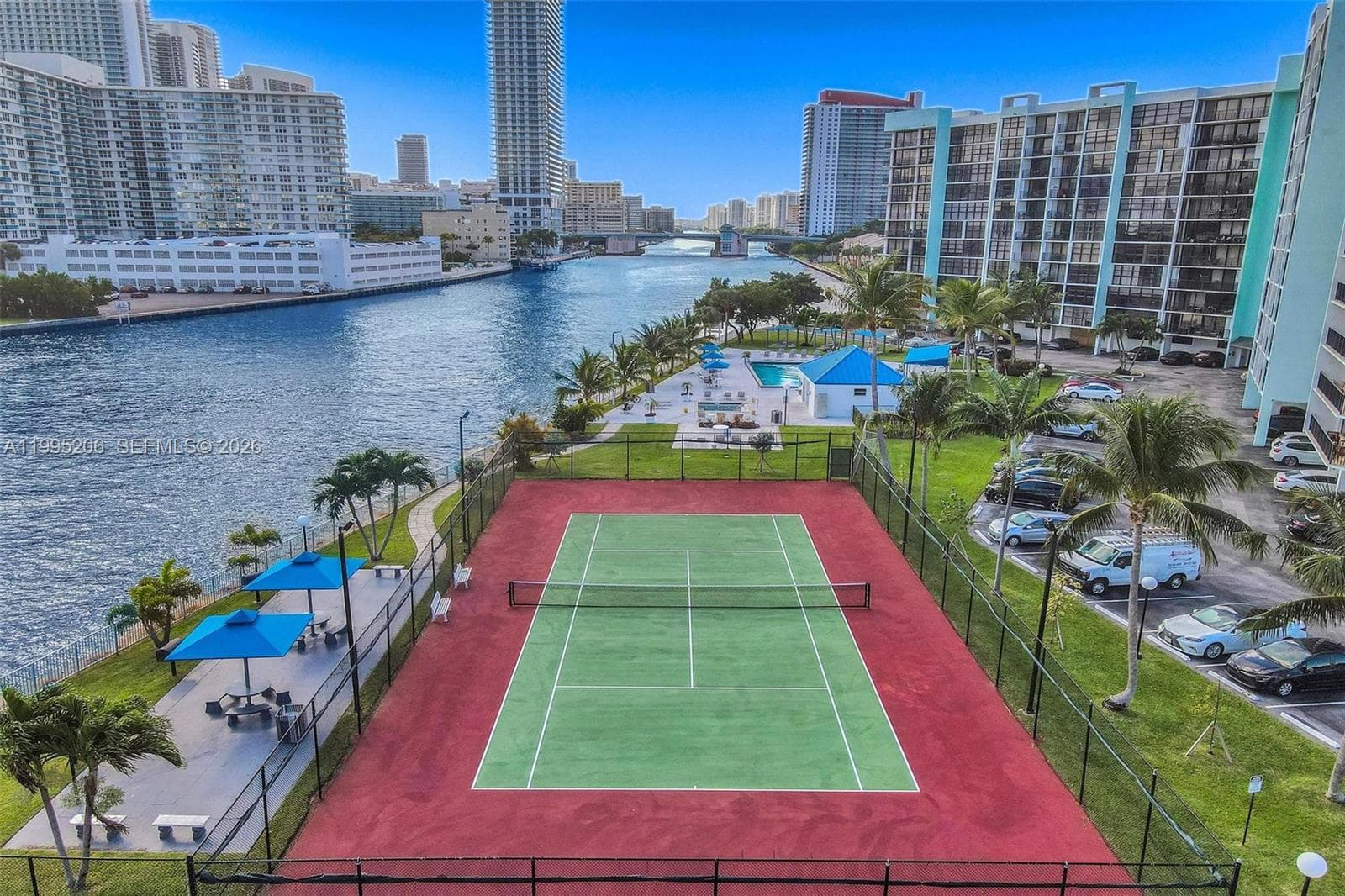 200 Leslie Dr 918 photo 14