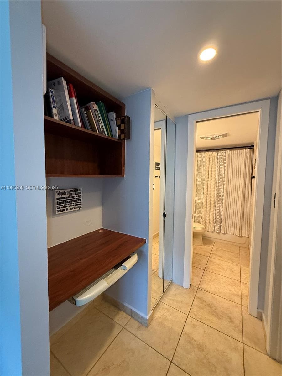 401 Ocean Dr 324 photo 25