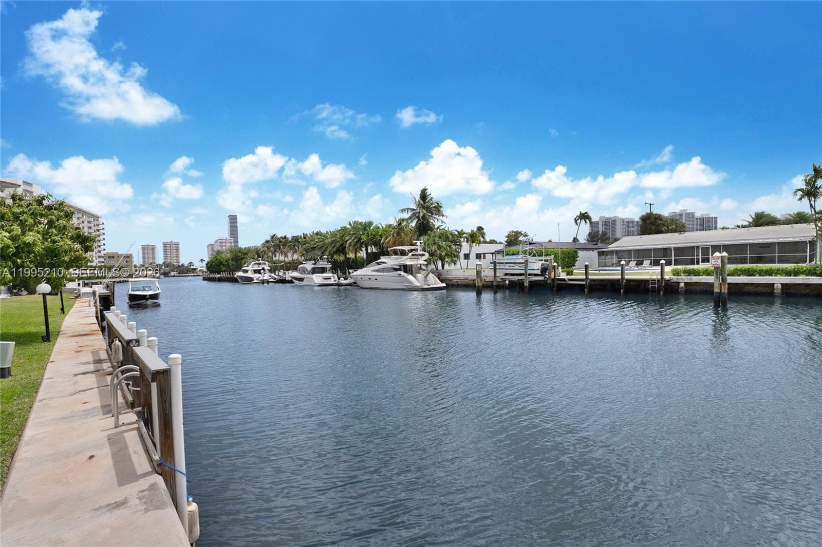 455 Paradise Isle Blvd 101 photo 2