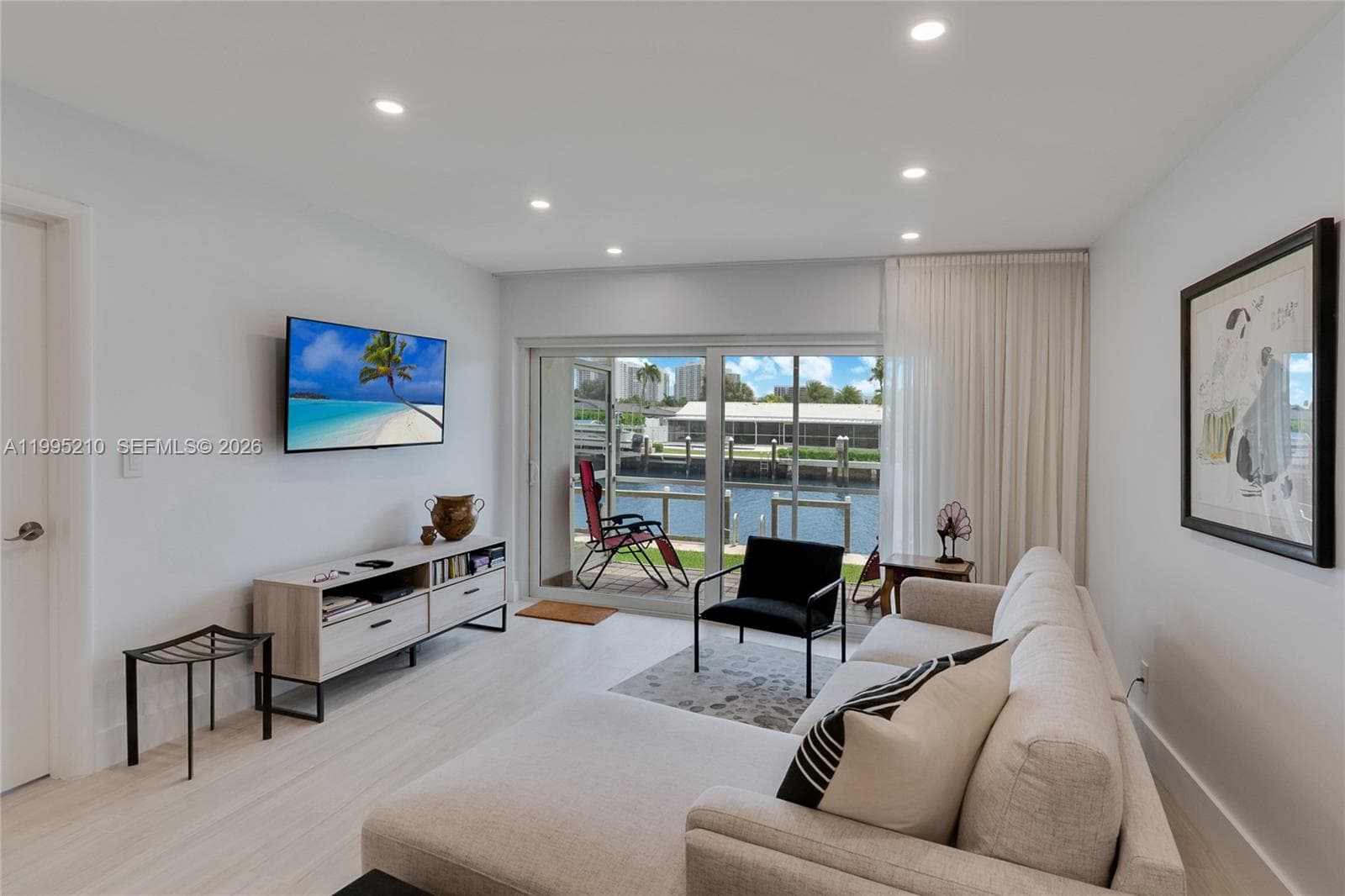 455 Paradise Isle Blvd 101 photo 12