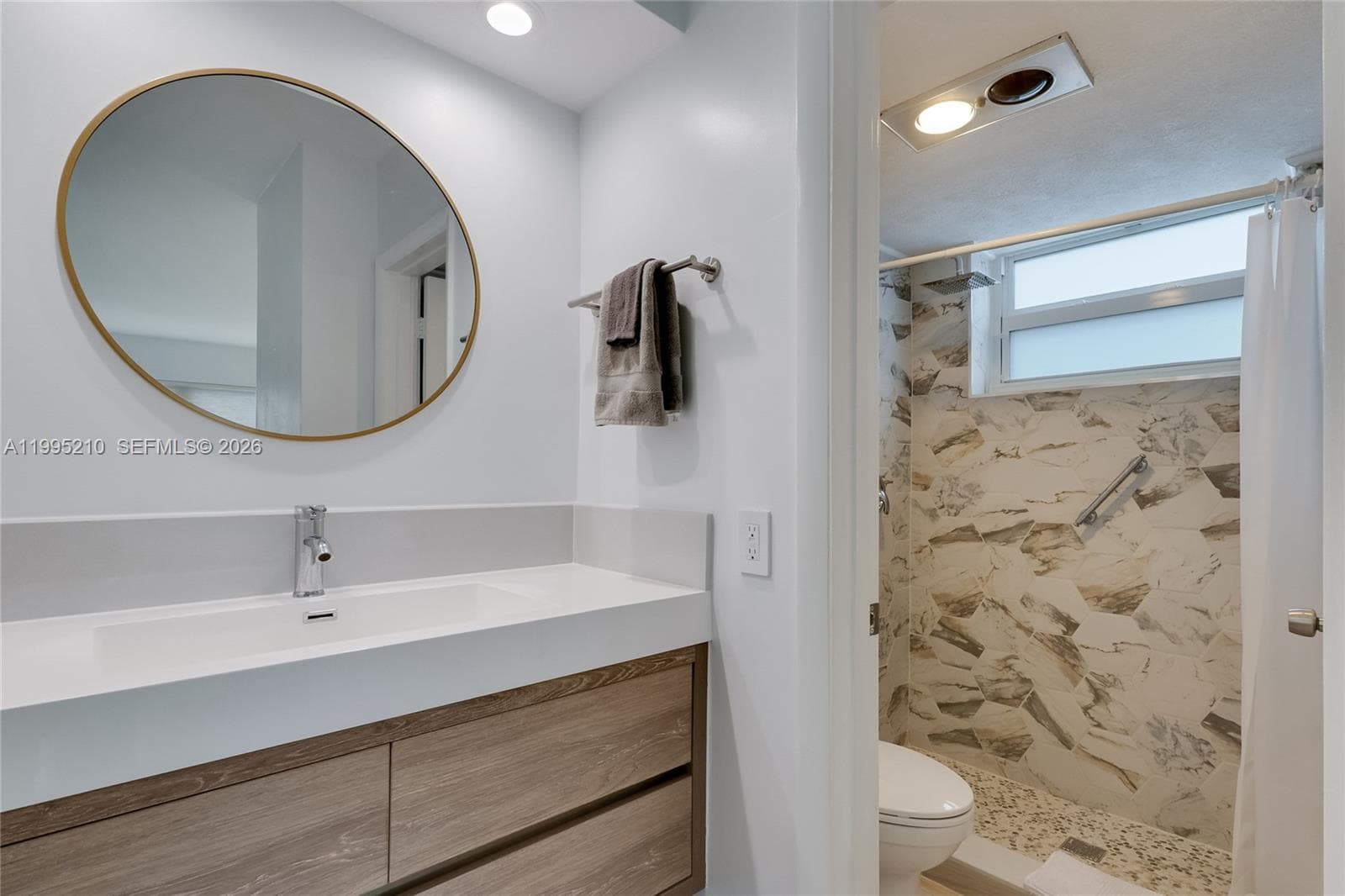 455 Paradise Isle Blvd 101 photo 5