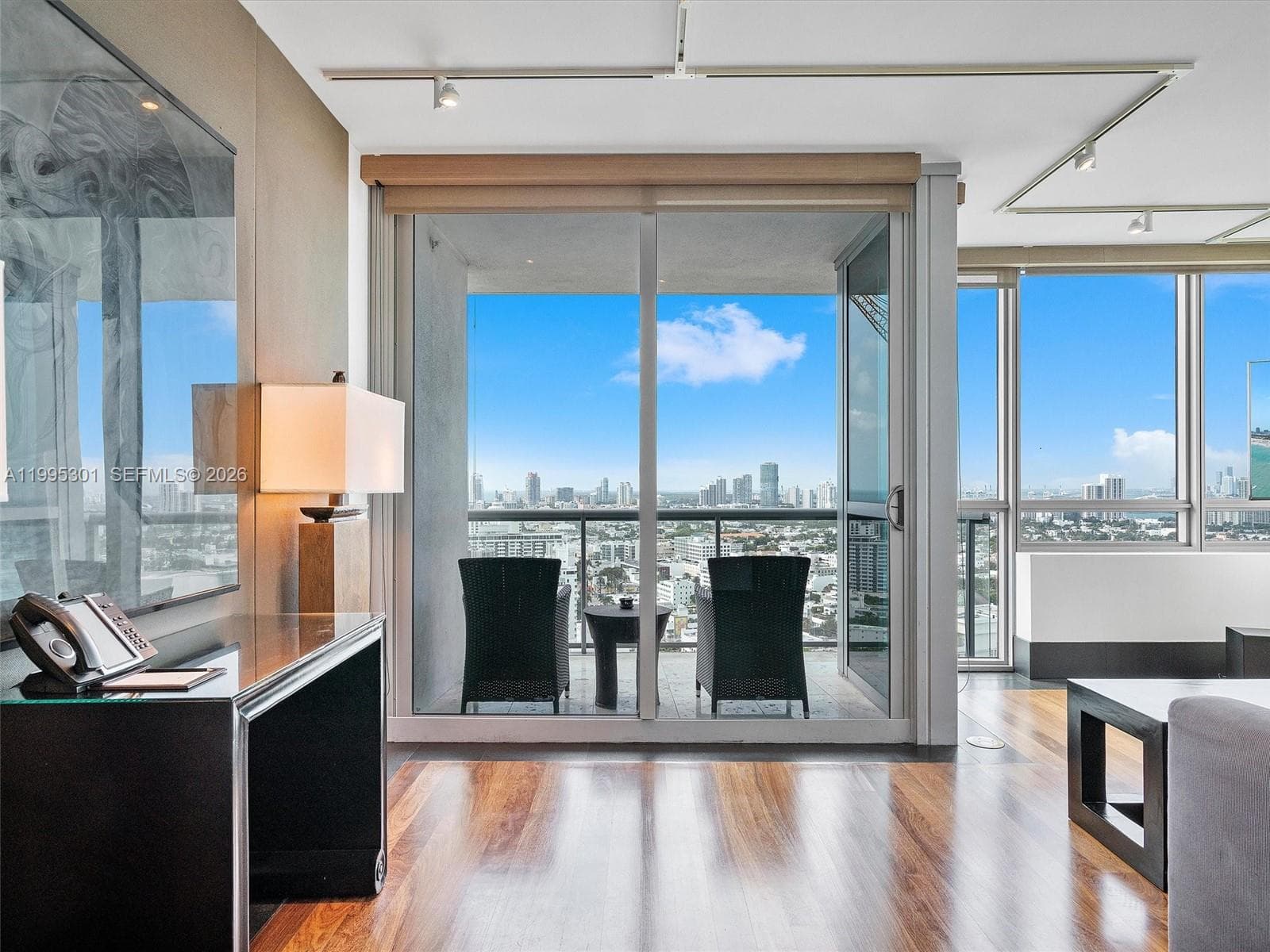 101 20th St 3302 photo 5