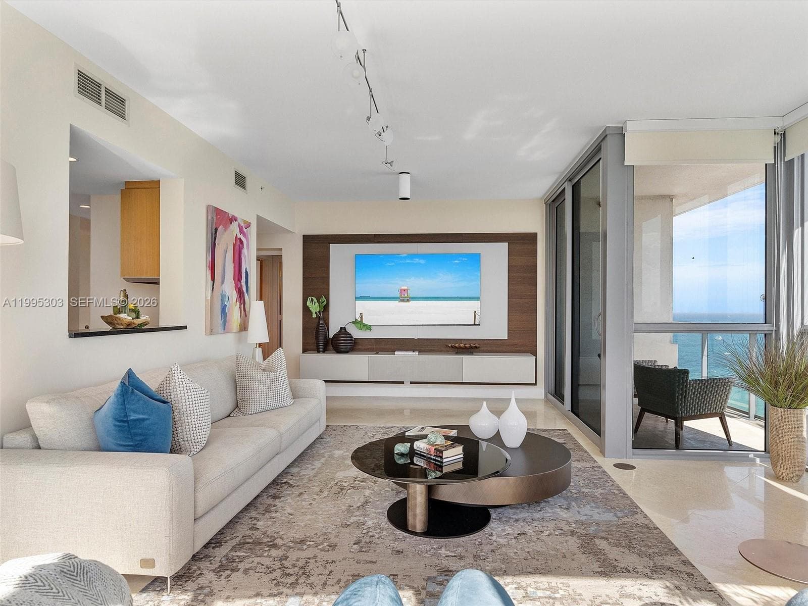 101 20th St 3002 photo 2