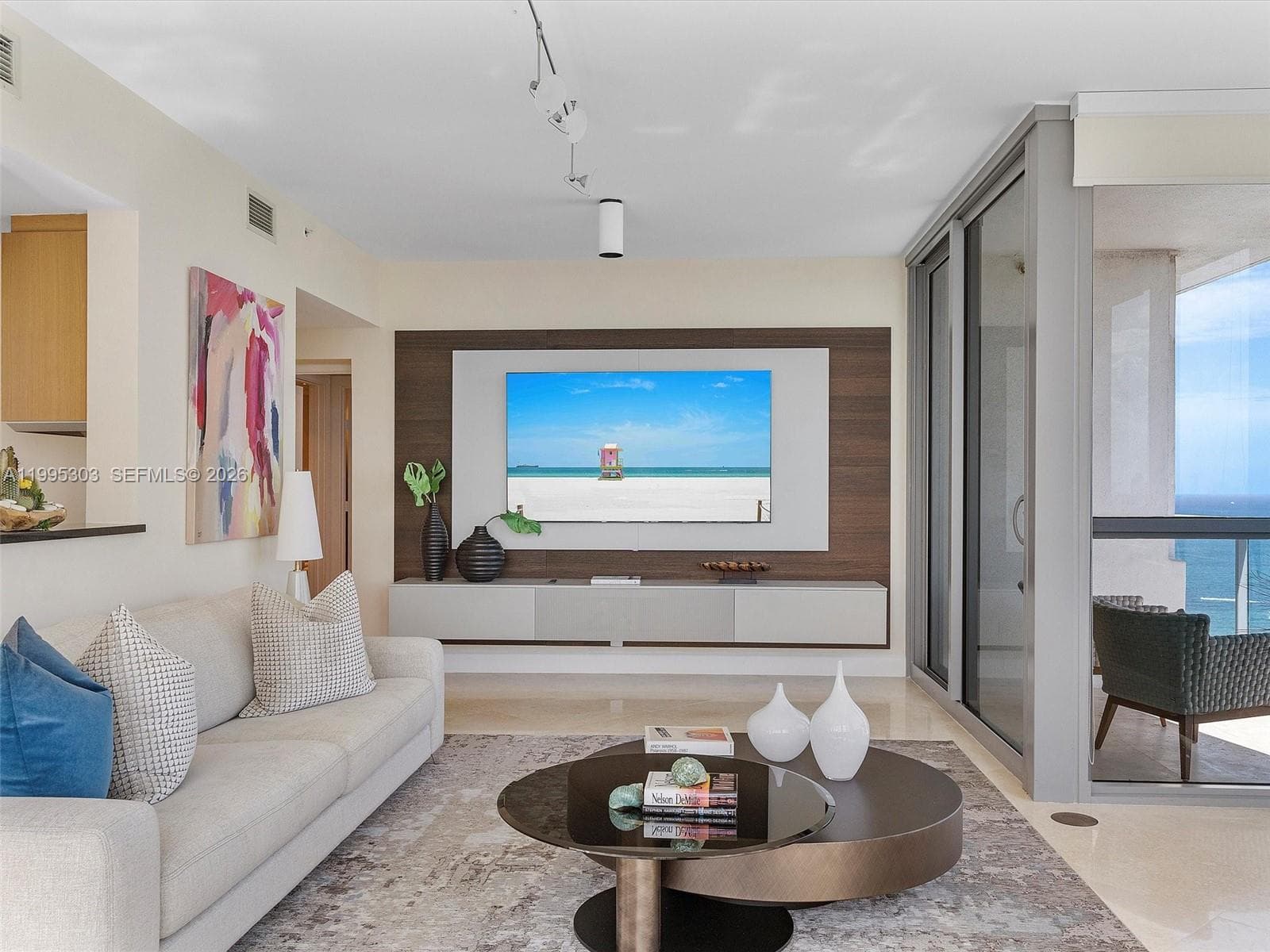 101 20th St 3002 photo 3