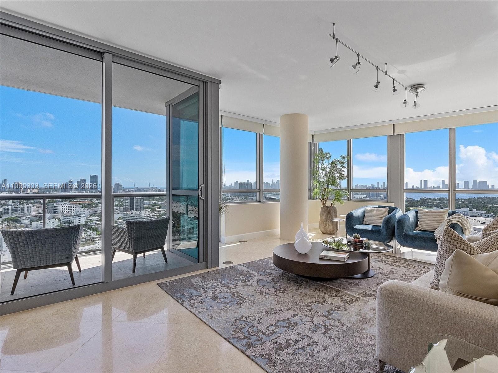 101 20th St 3002 photo 5