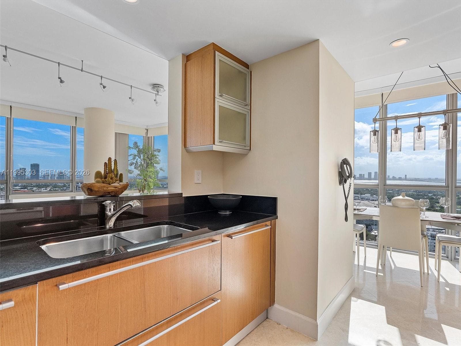 101 20th St 3002 photo 25