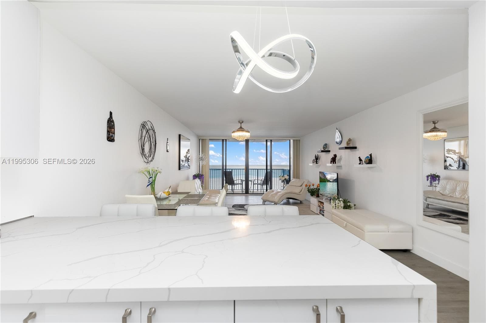 2201 Ocean Dr 902 photo 22