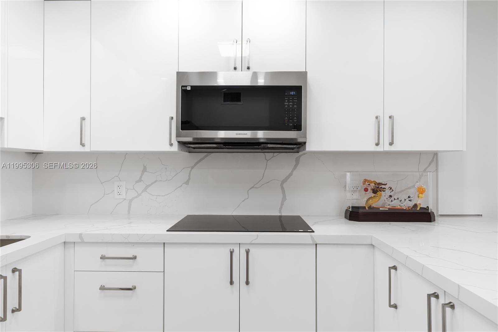 2201 Ocean Dr 902 photo 20