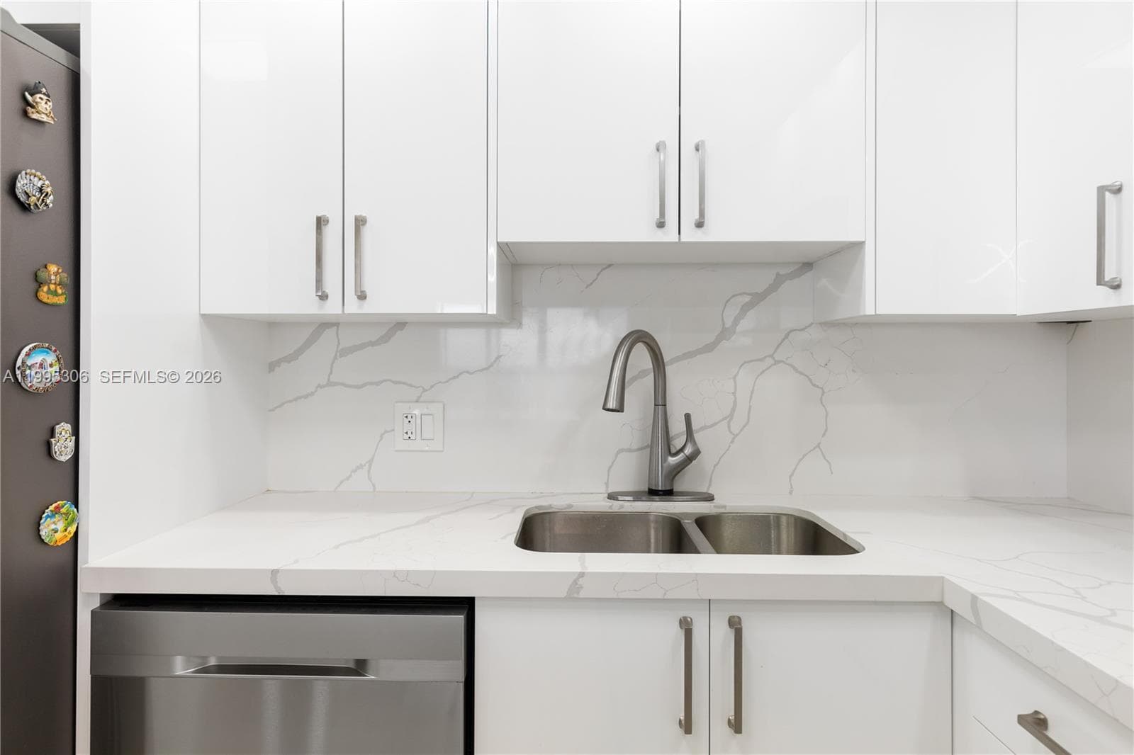 2201 Ocean Dr 902 photo 21