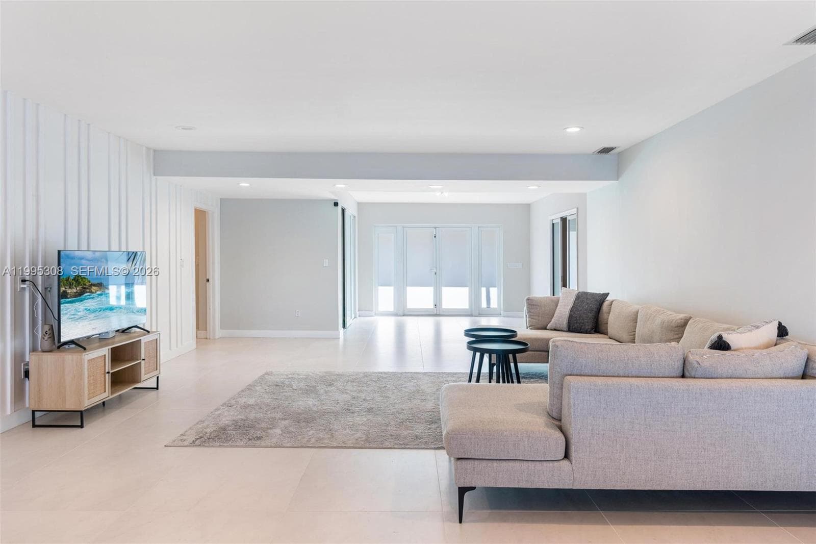 1055 Stillwater Dr photo 16