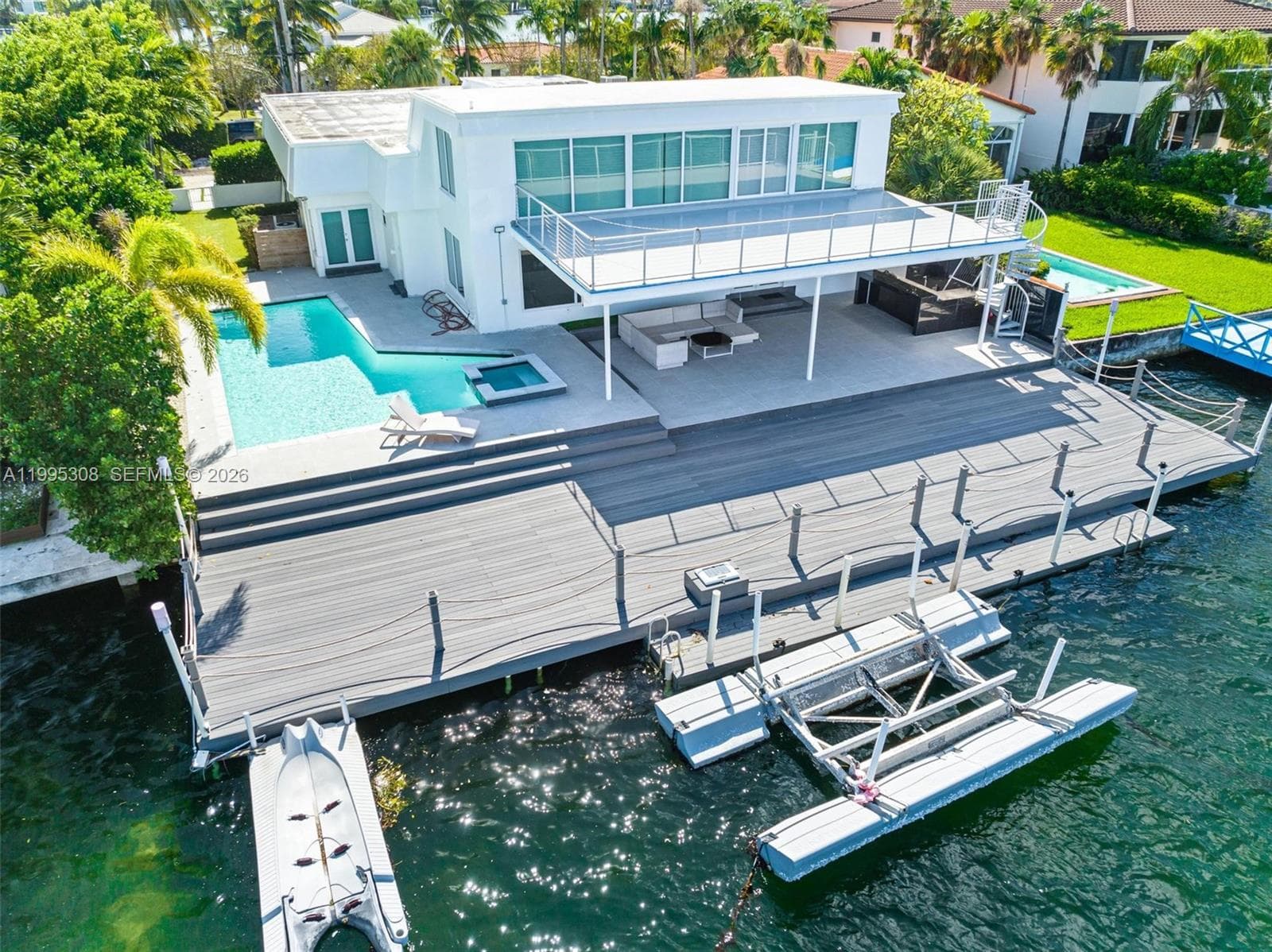 1055 Stillwater Dr photo 1