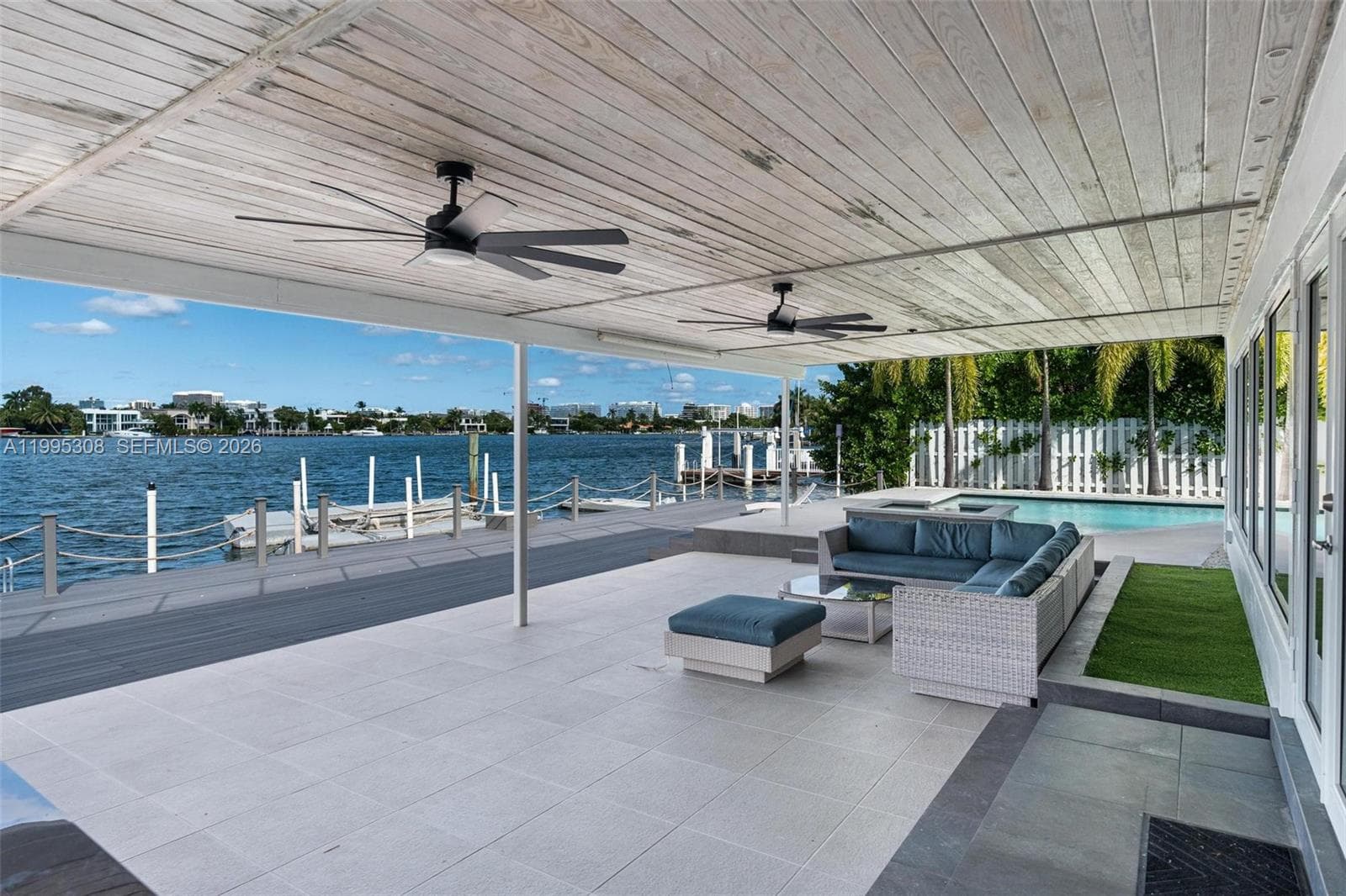 1055 Stillwater Dr photo 5