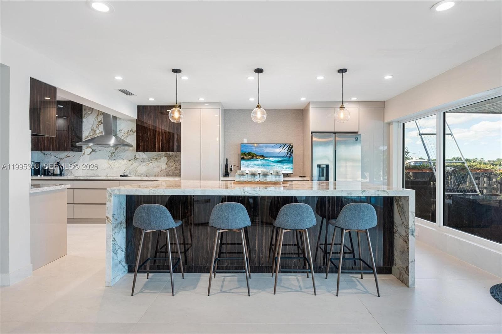 1055 Stillwater Dr photo 10