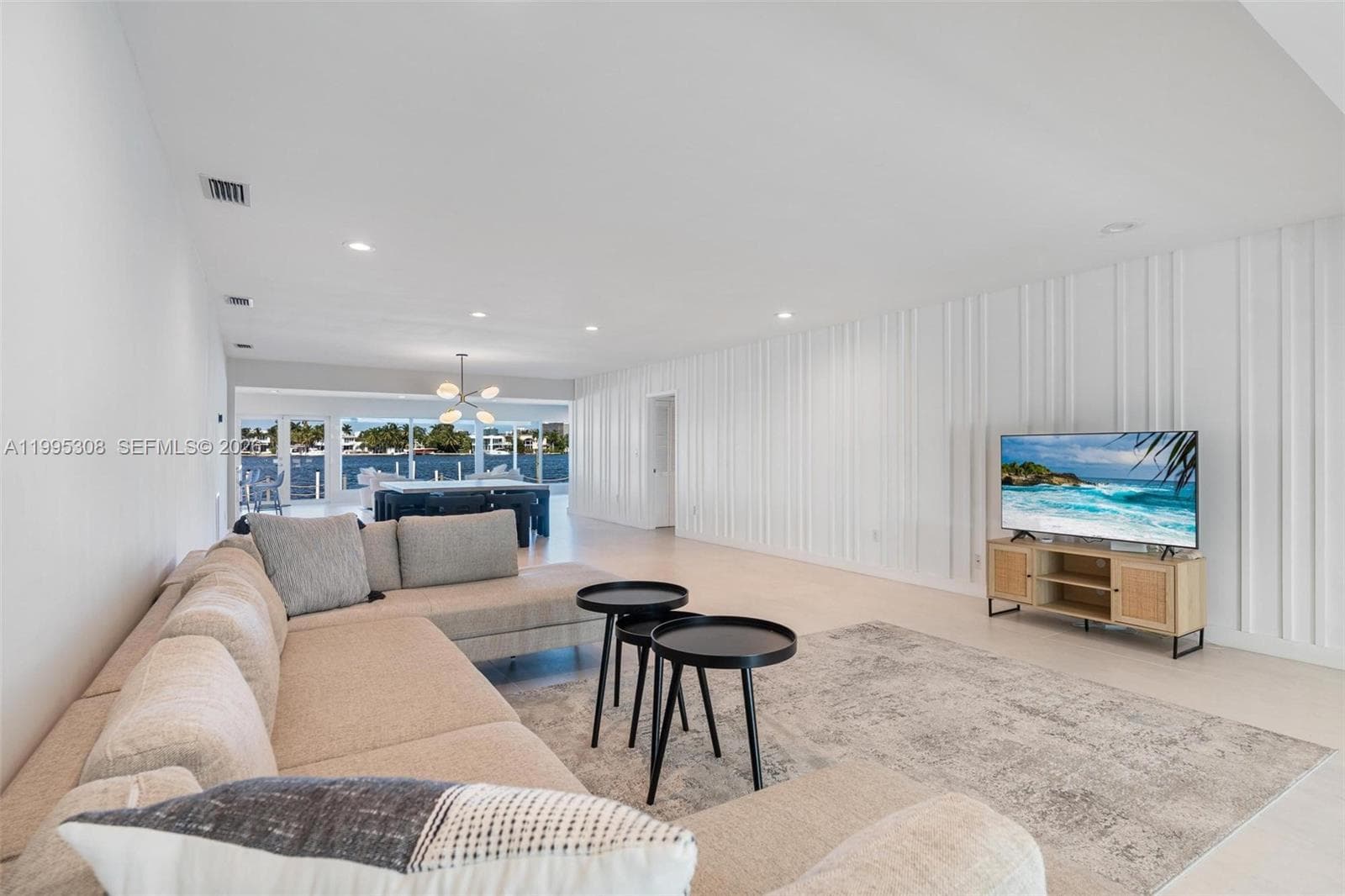 1055 Stillwater Dr photo 14