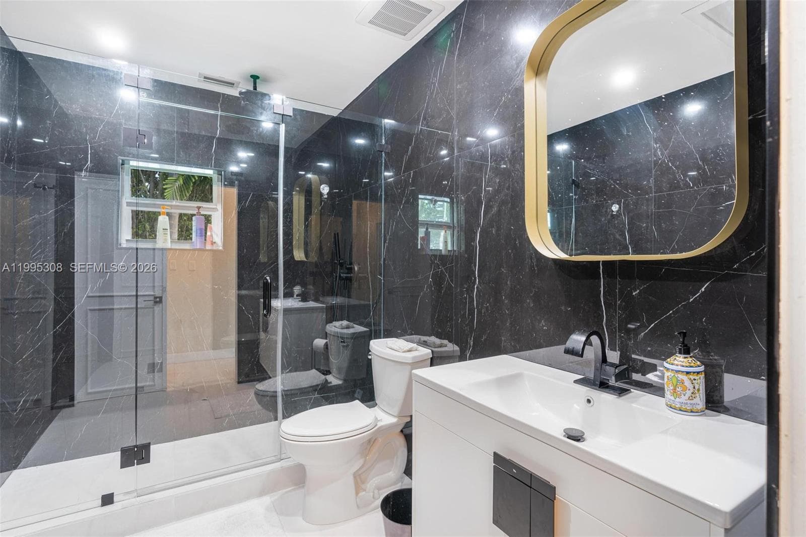 1055 Stillwater Dr photo 25