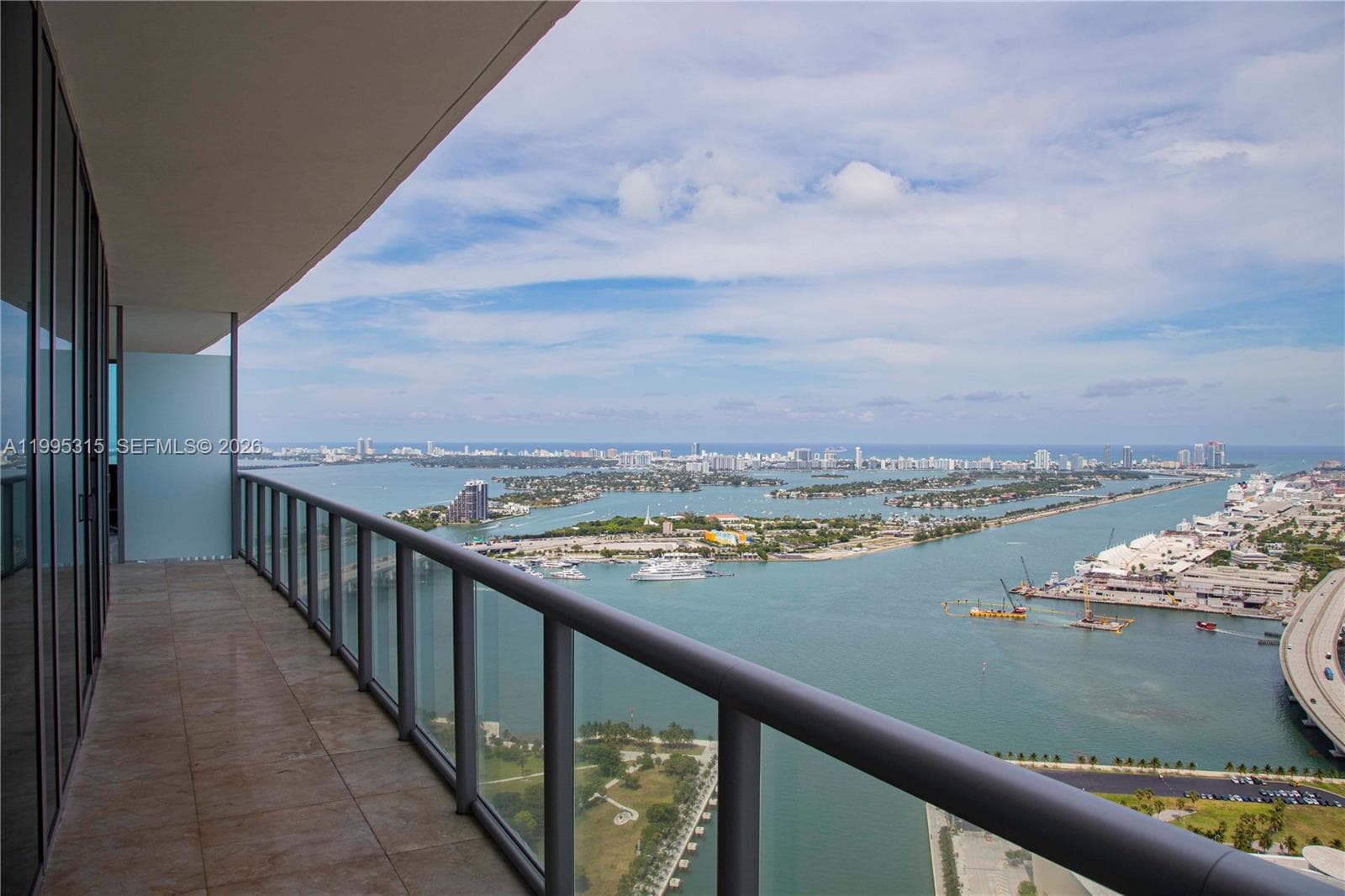 888 Biscayne Blvd 5207 photo 14