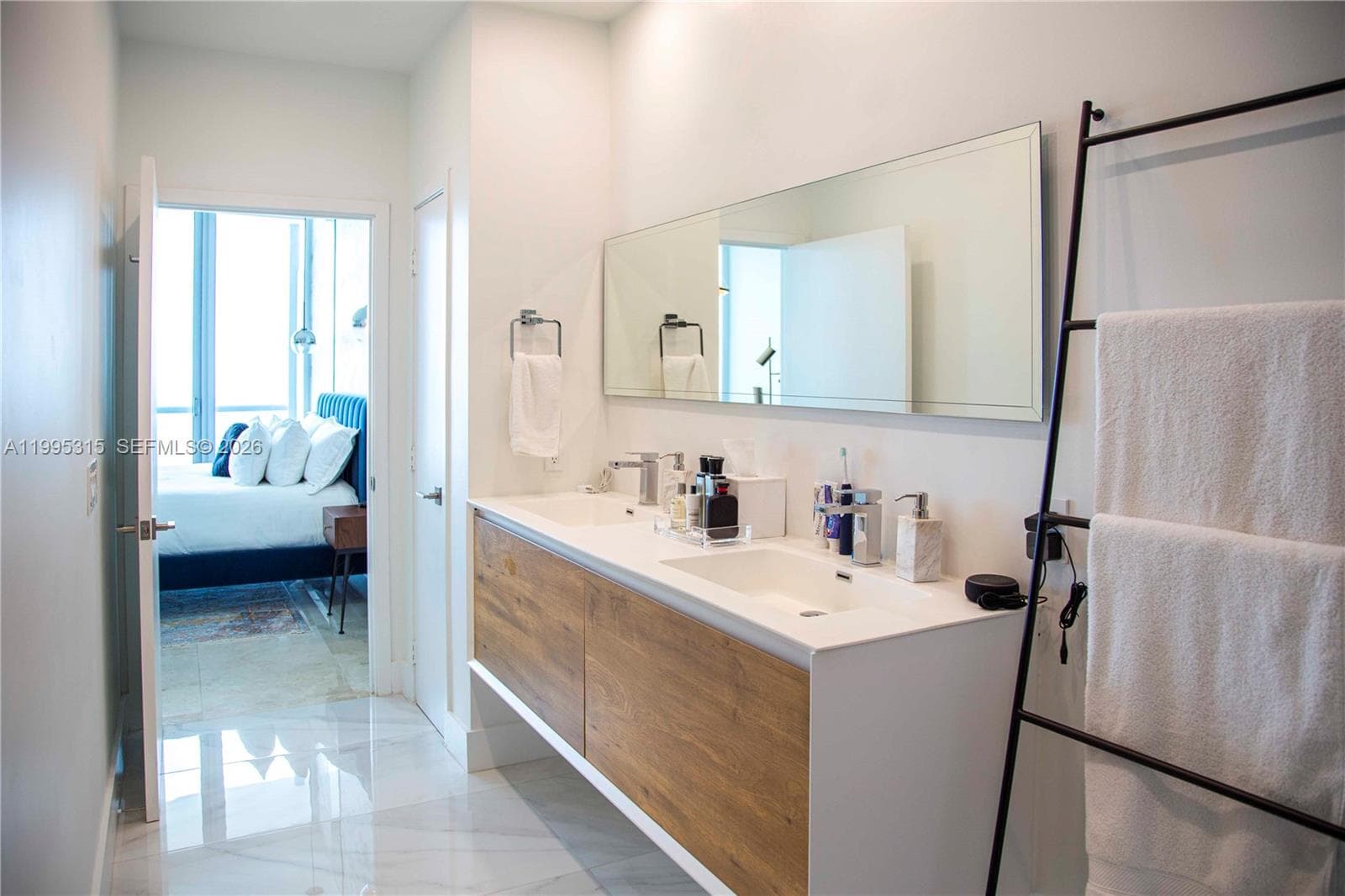 888 Biscayne Blvd 5207 photo 8