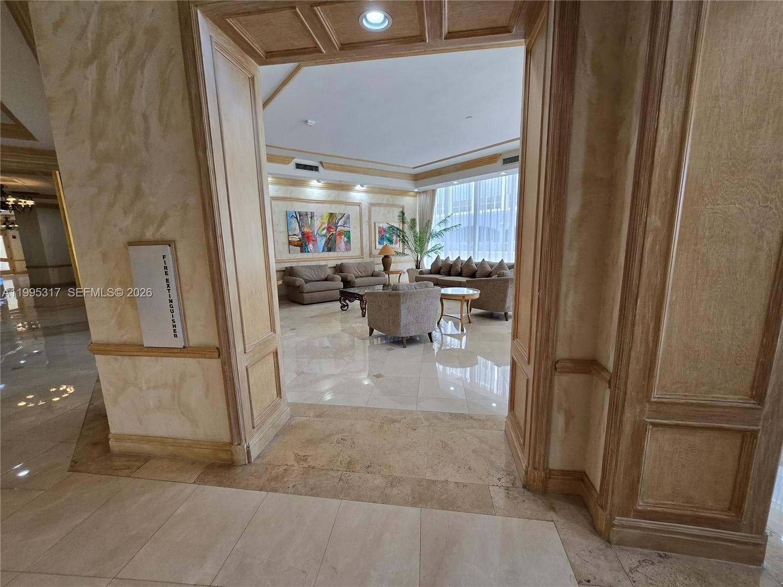 8855 Collins Ave. Oceanfront direct 4C photo 9