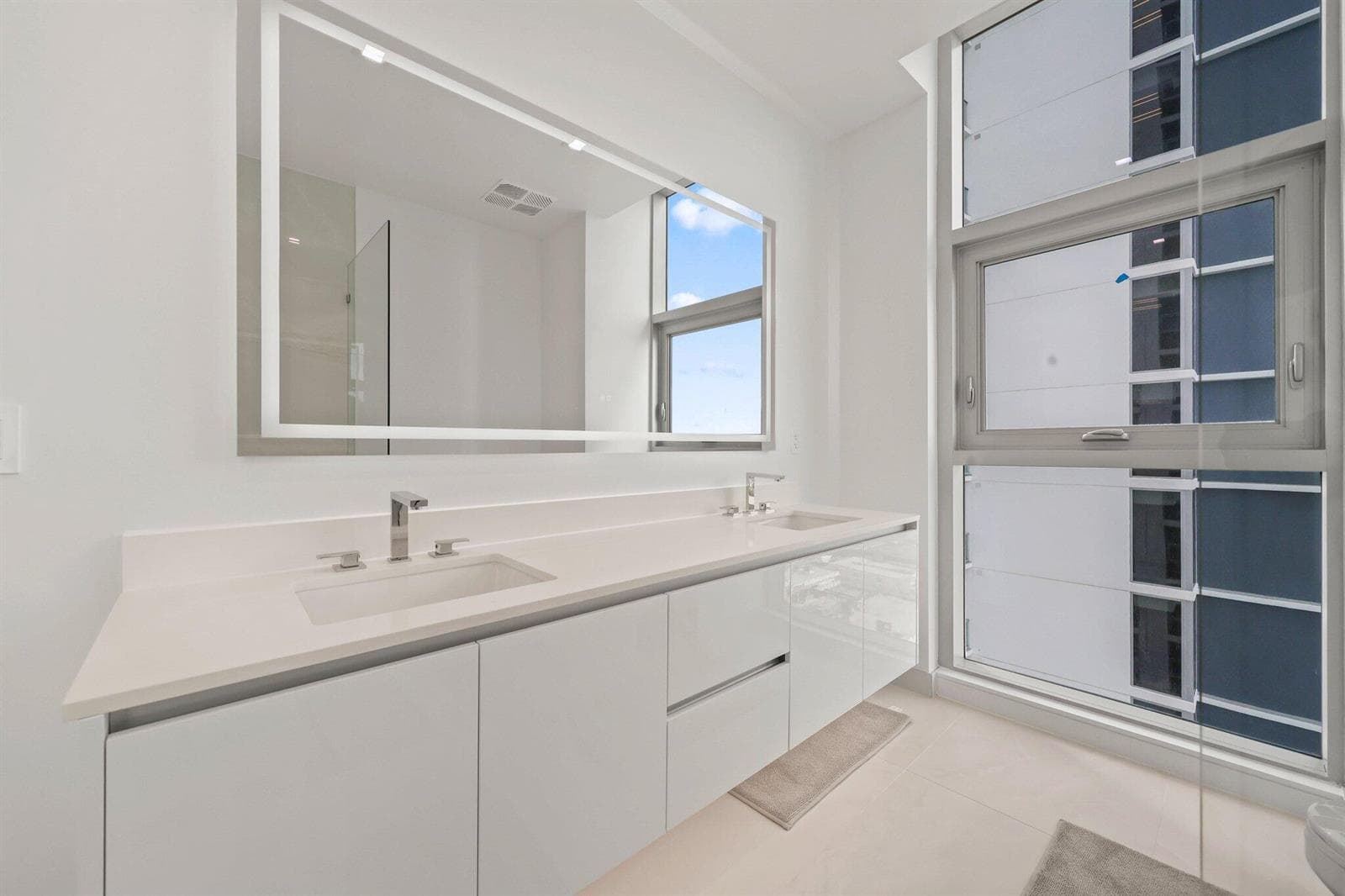 220 Lake Shore Drive 1125 photo 12