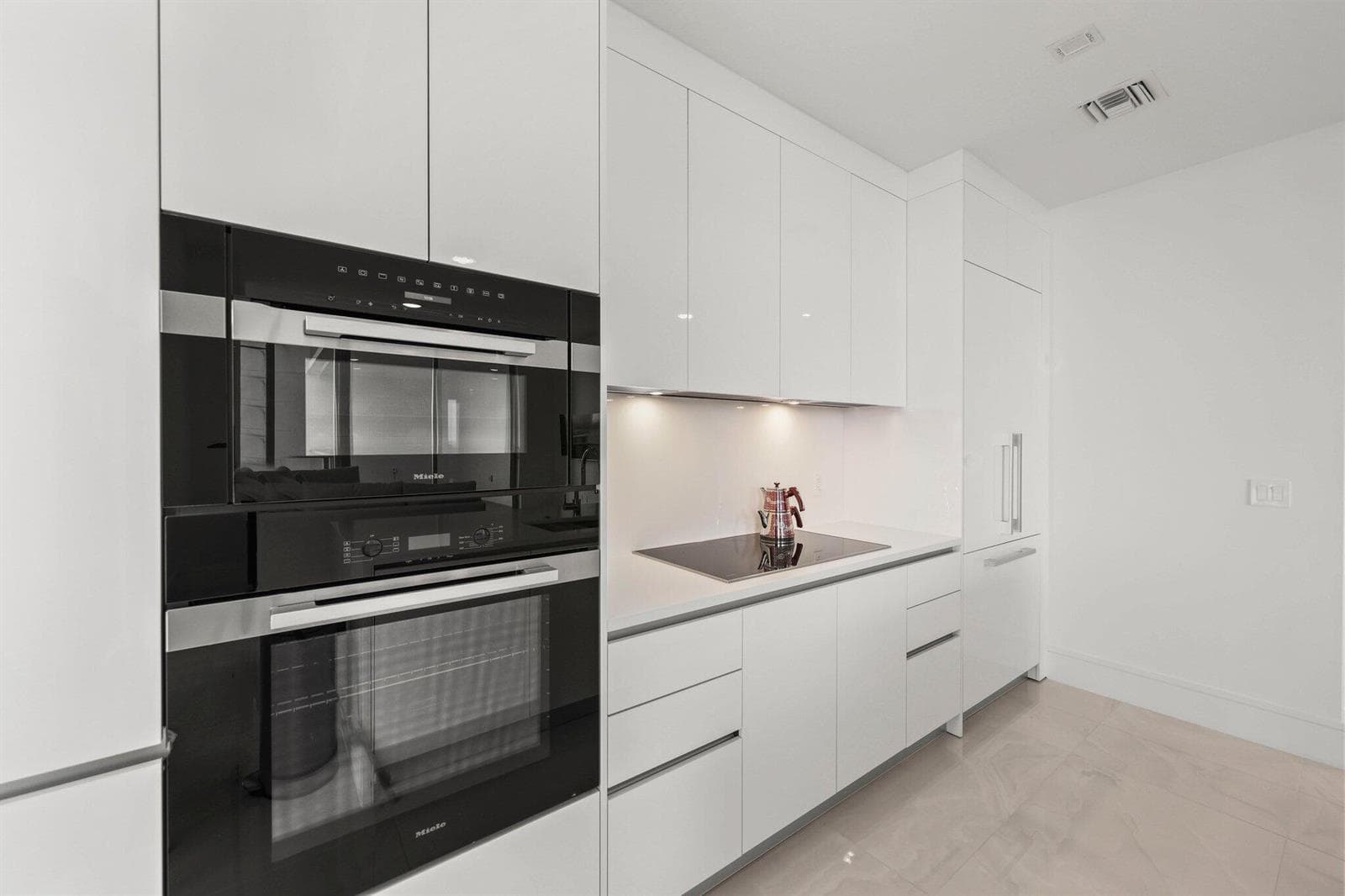 220 Lake Shore Drive 1125 photo 7
