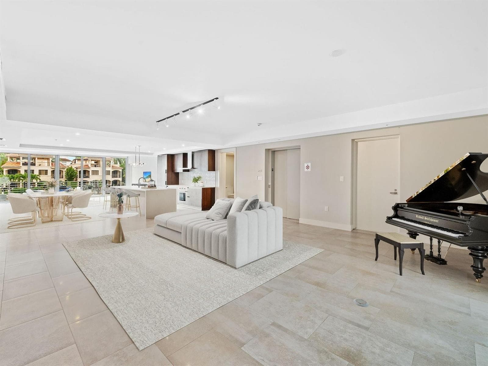 133 Isle Of Venice Drive 201 photo 3