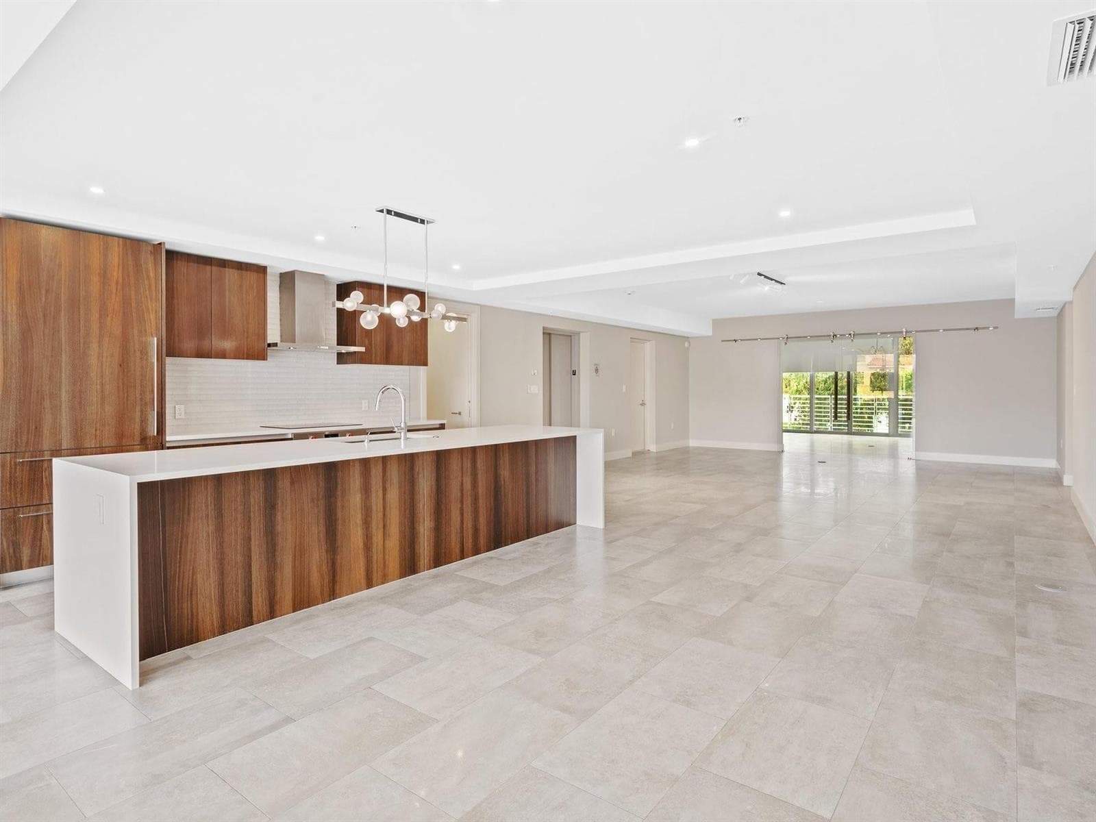 133 Isle Of Venice Drive 201 photo 9