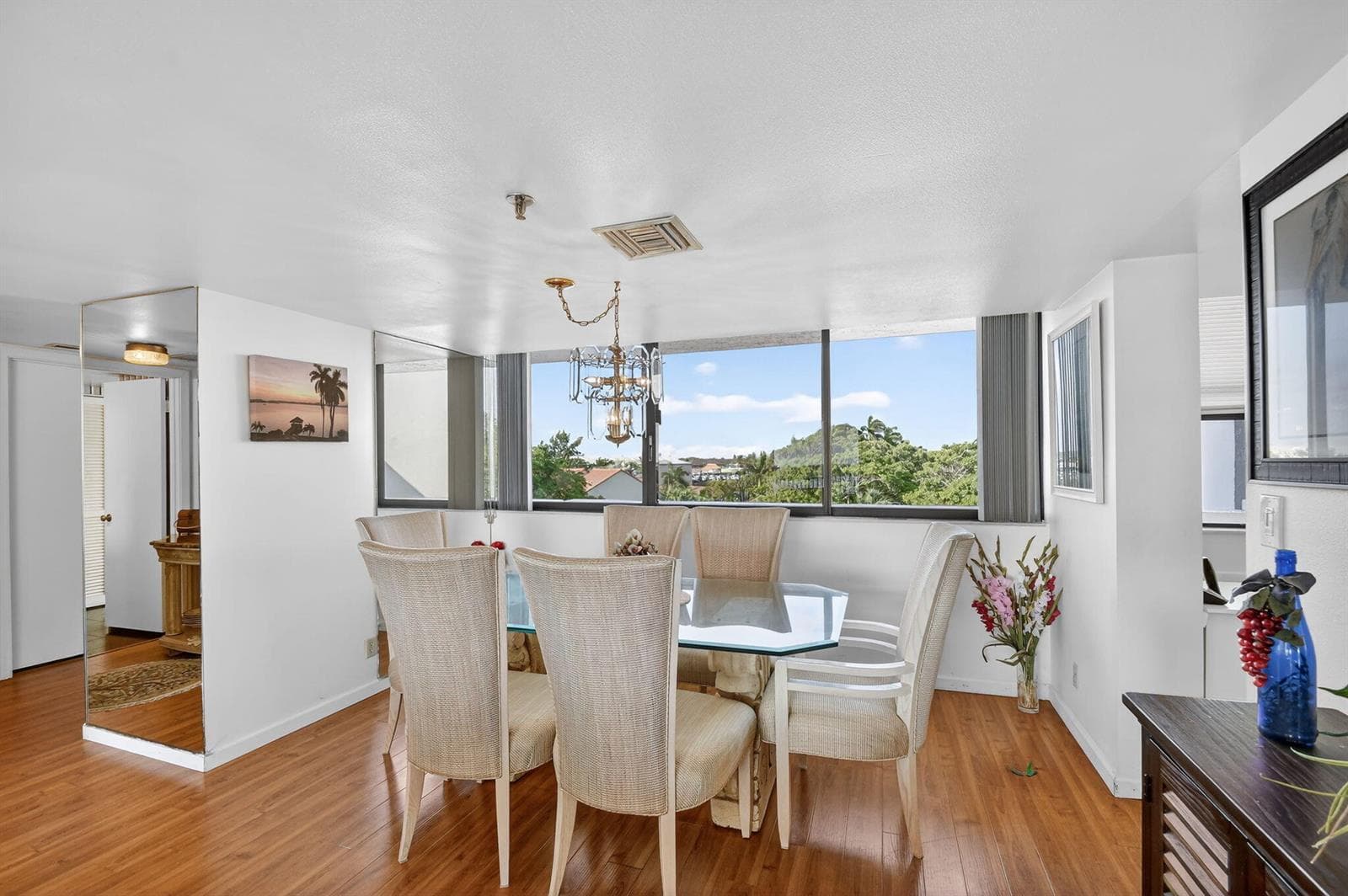8200 Lakeshore Drive 507 photo 24