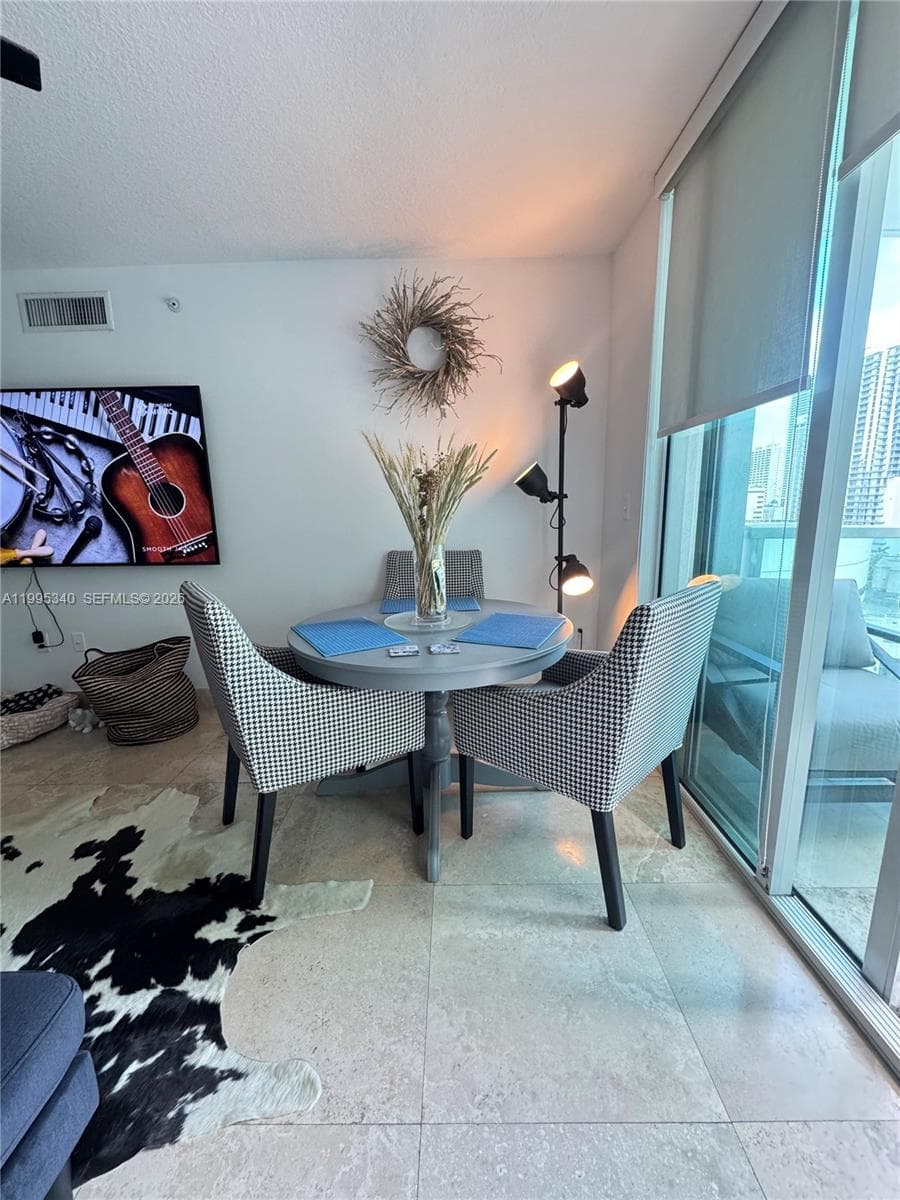 31 5th St 1402 photo 7