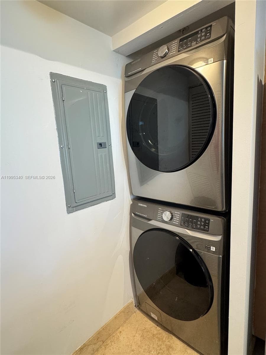 31 5th St 1402 photo 9