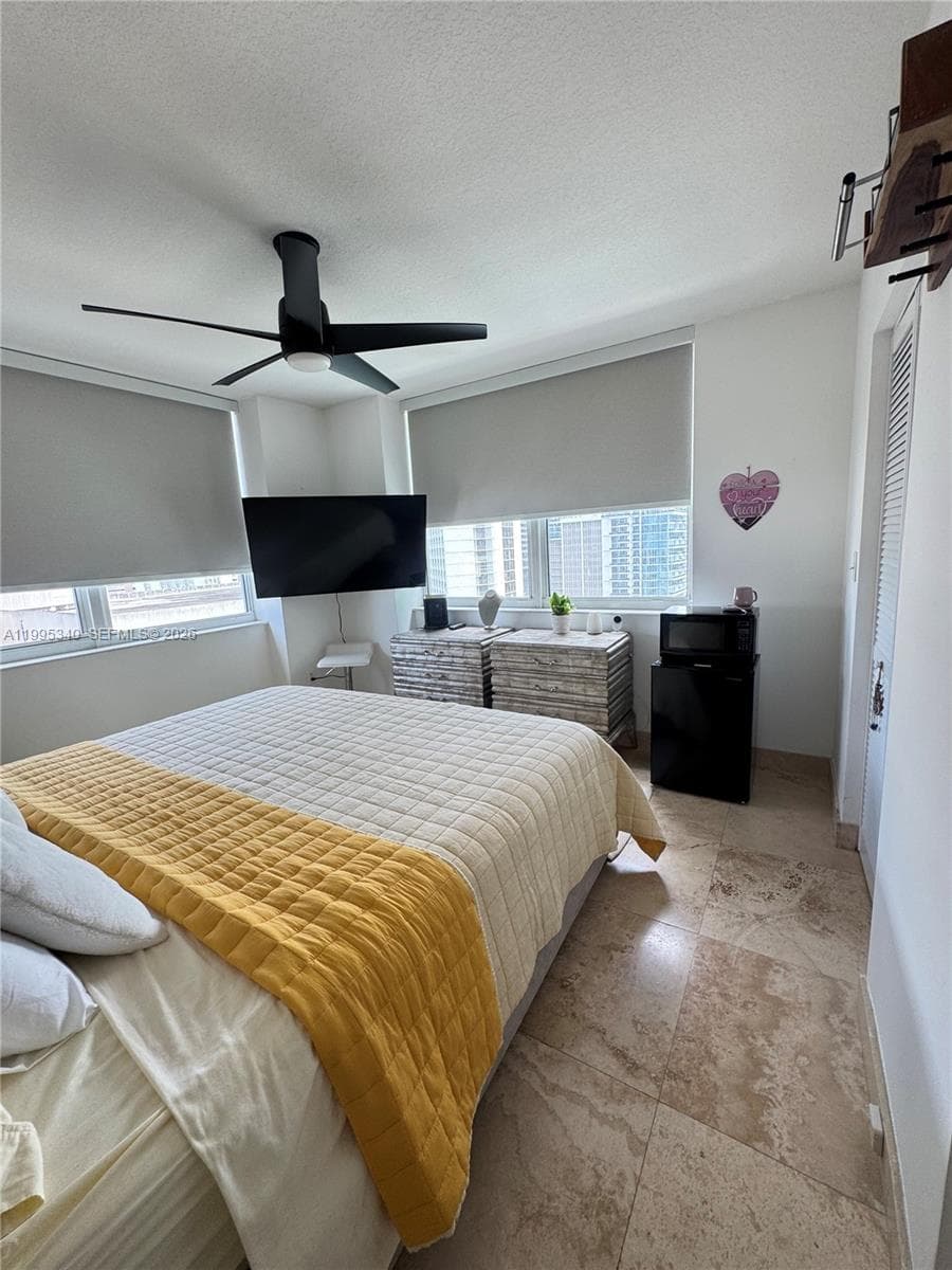 31 5th St 1402 photo 8