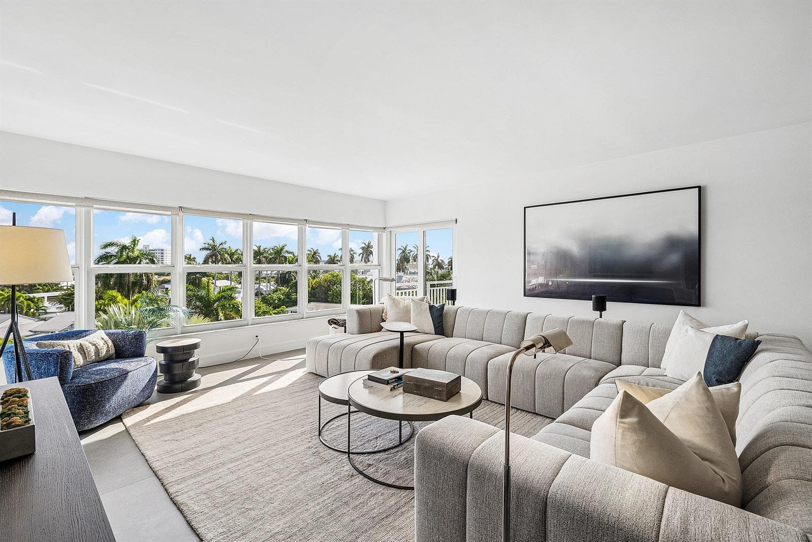1000 Lowry Street 5d photo 3