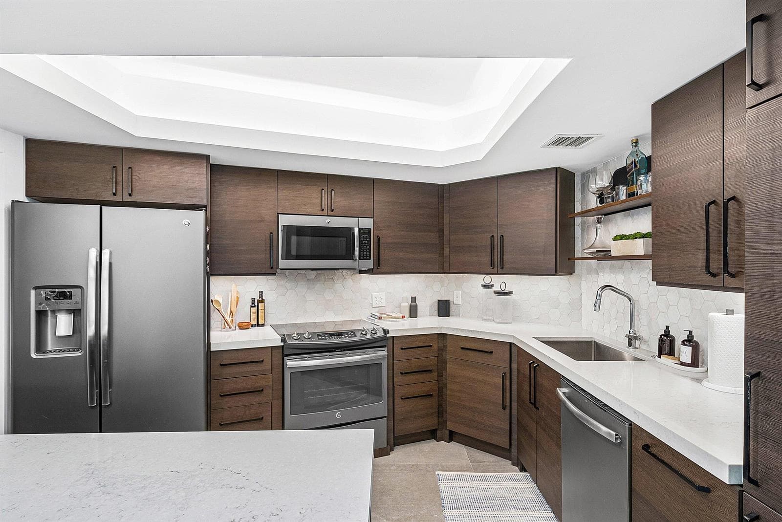 1000 Lowry Street 5d photo 9