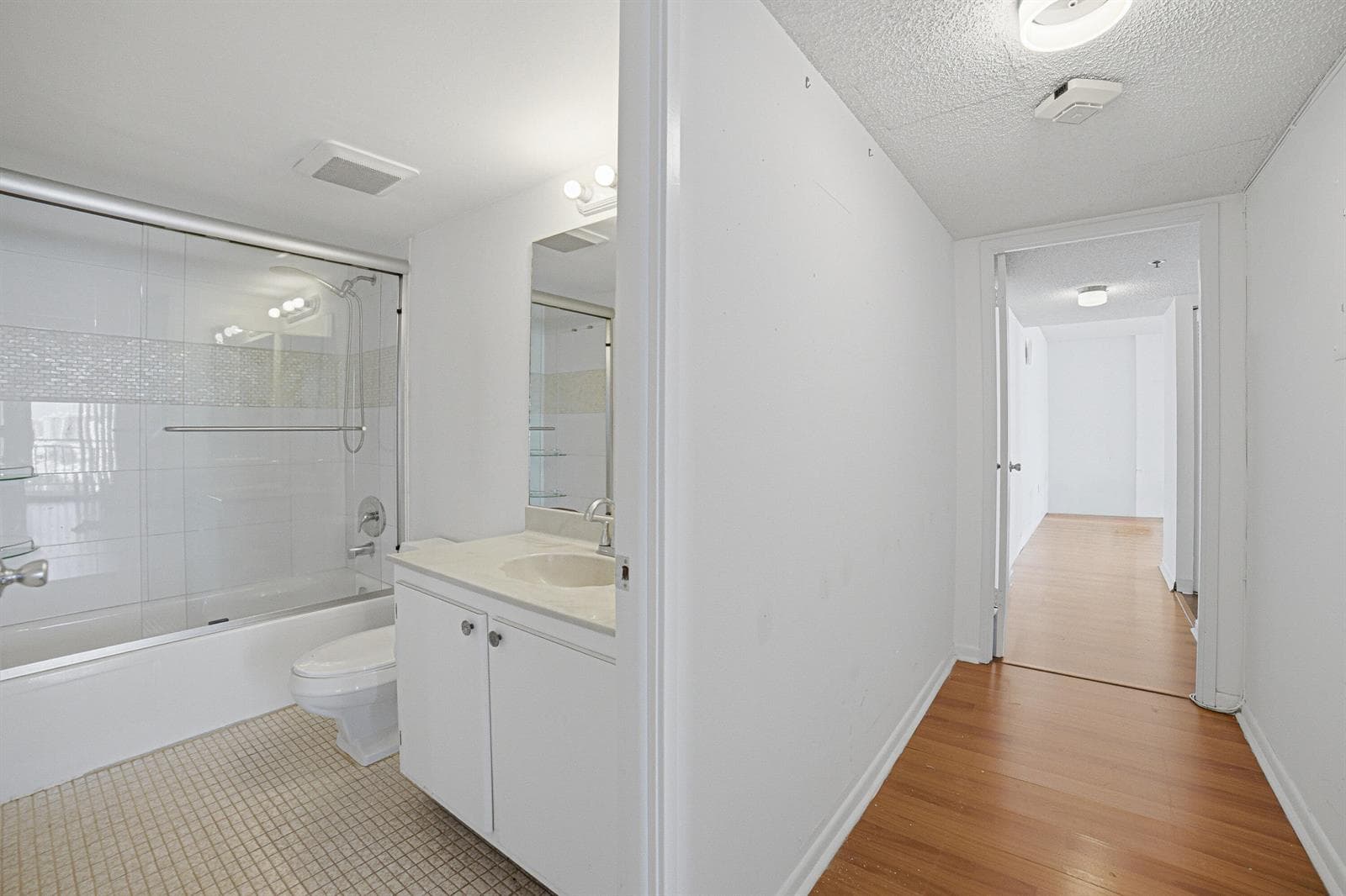 210 174th Street 1110 photo 20
