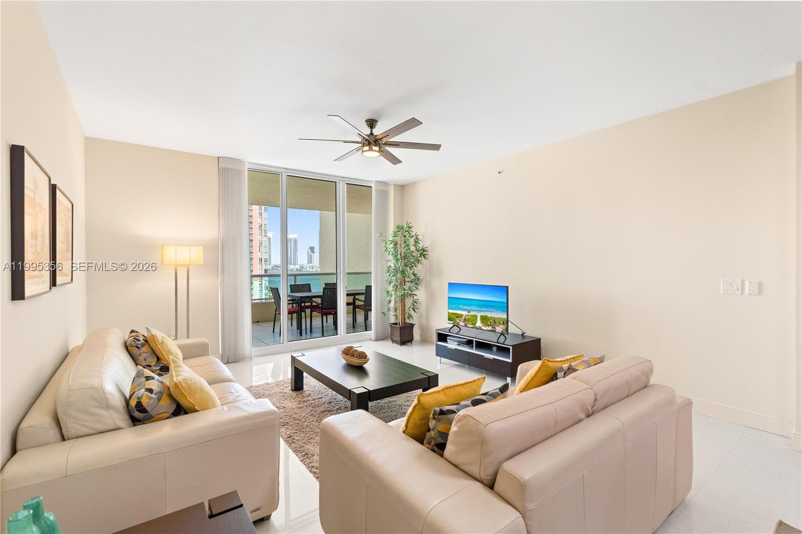 3340 190th St 1004 photo 4