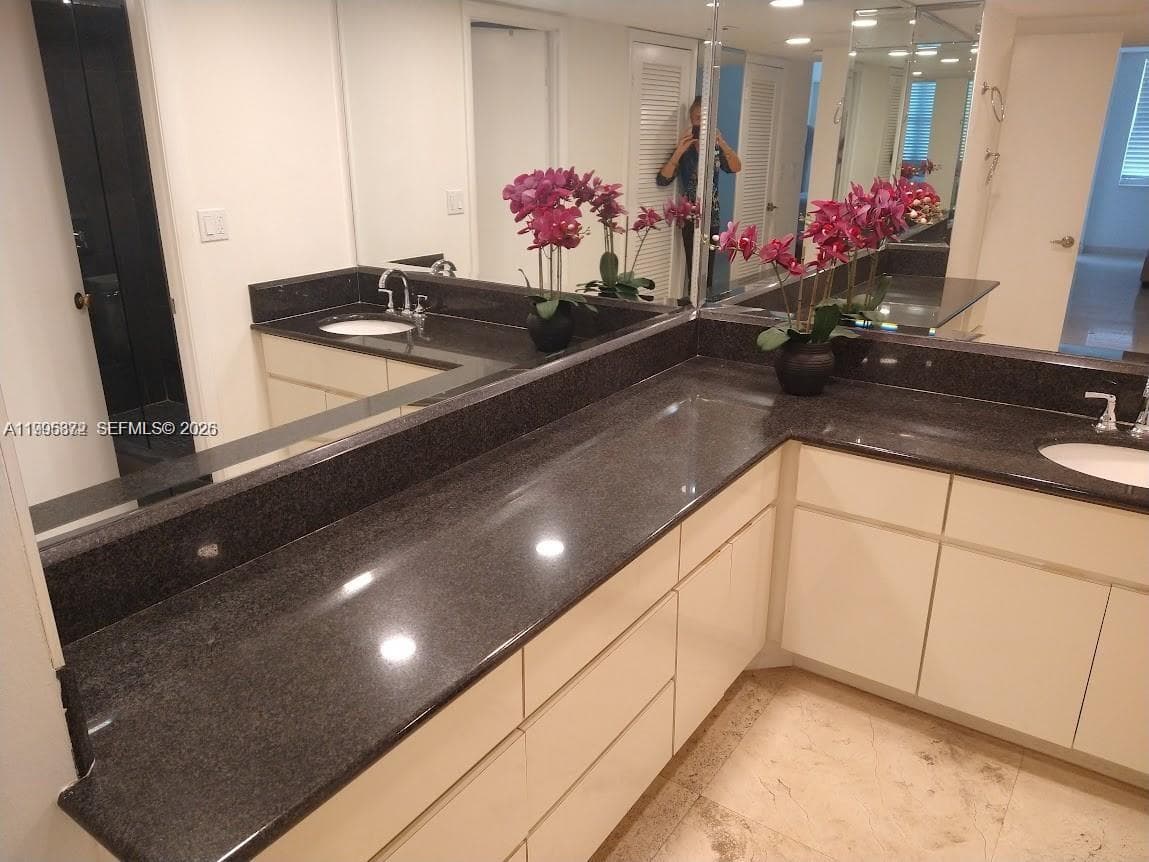 6039 Collins Ave 407 photo 6