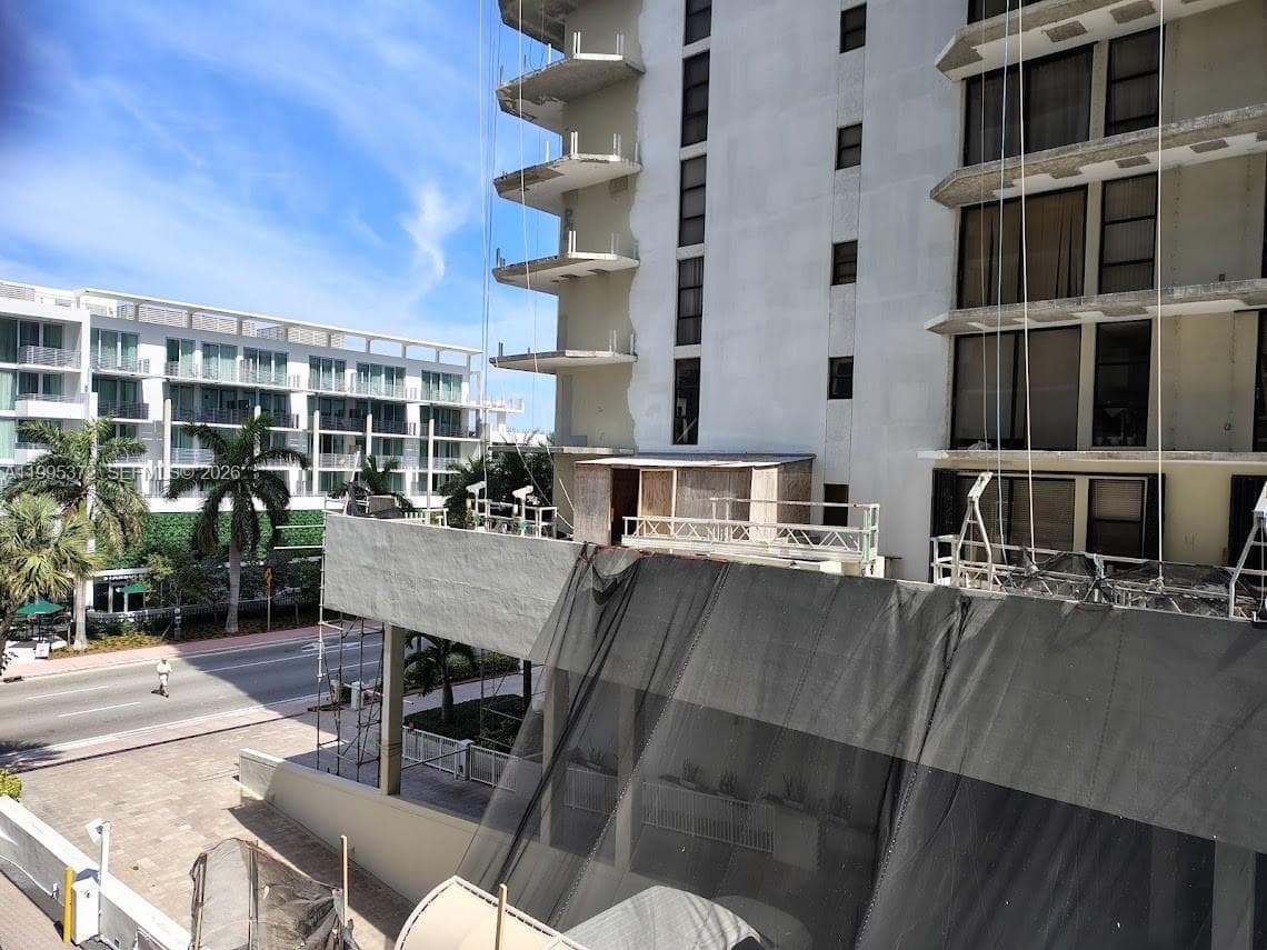 6039 Collins Ave 407 photo 17