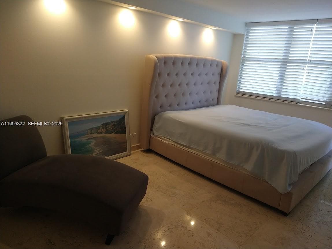 6039 Collins Ave 407 photo 5