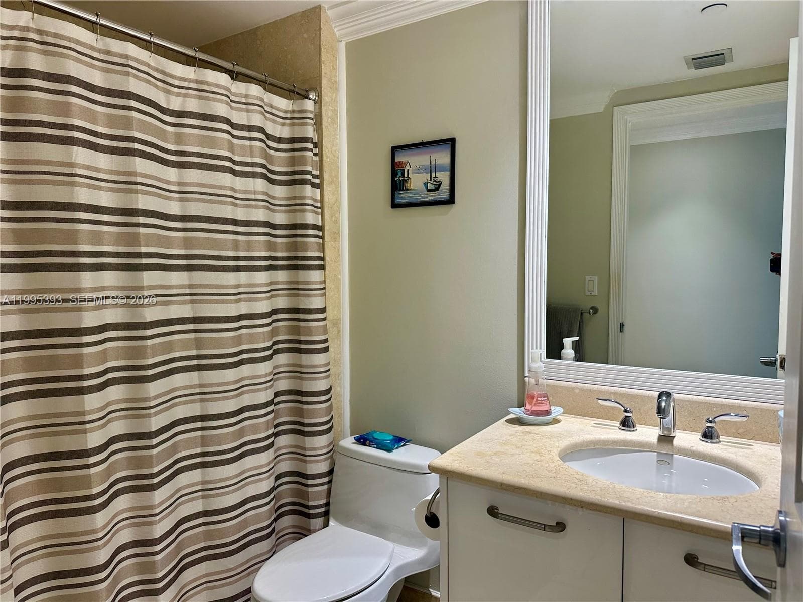 3101 Ocean Dr 1904 photo 15