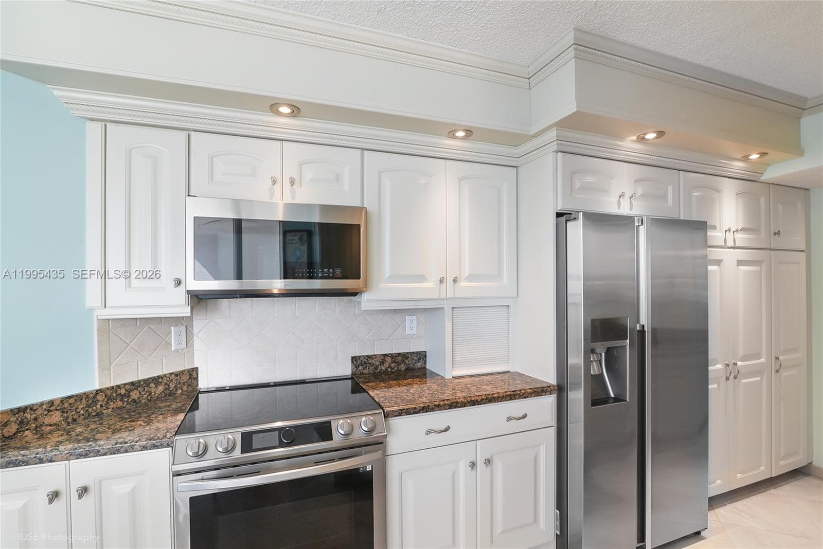 16425 Collins Ave 1212 photo 7