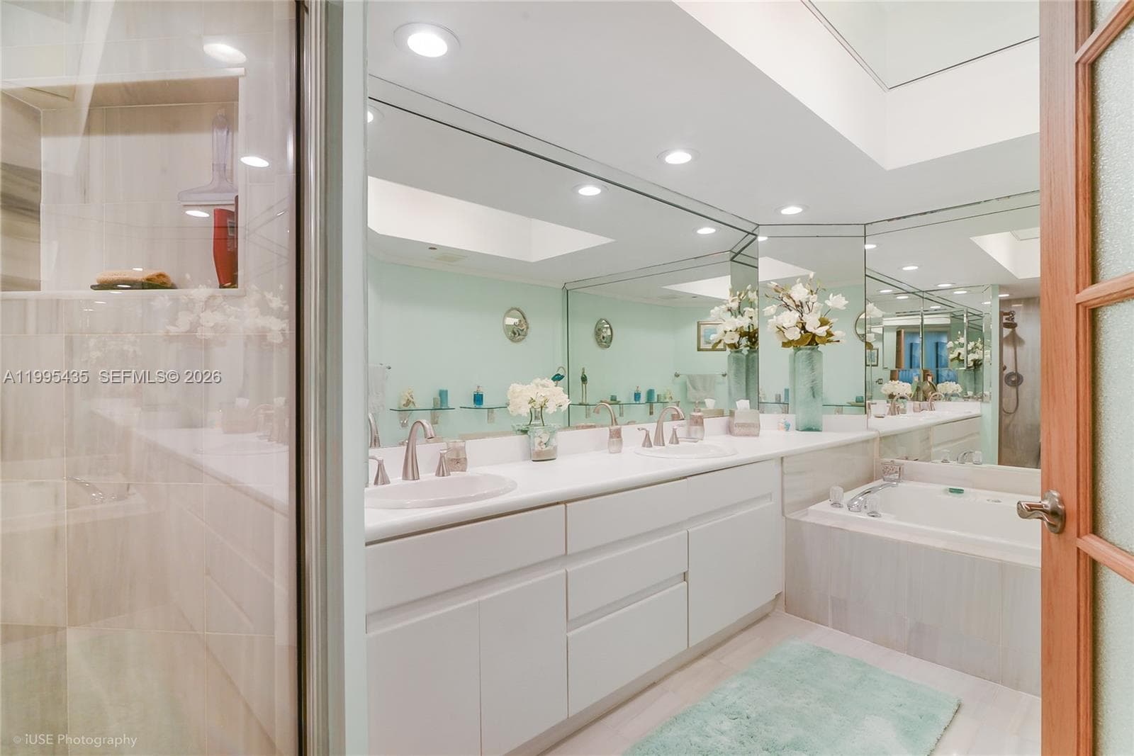 16425 Collins Ave 1212 photo 8