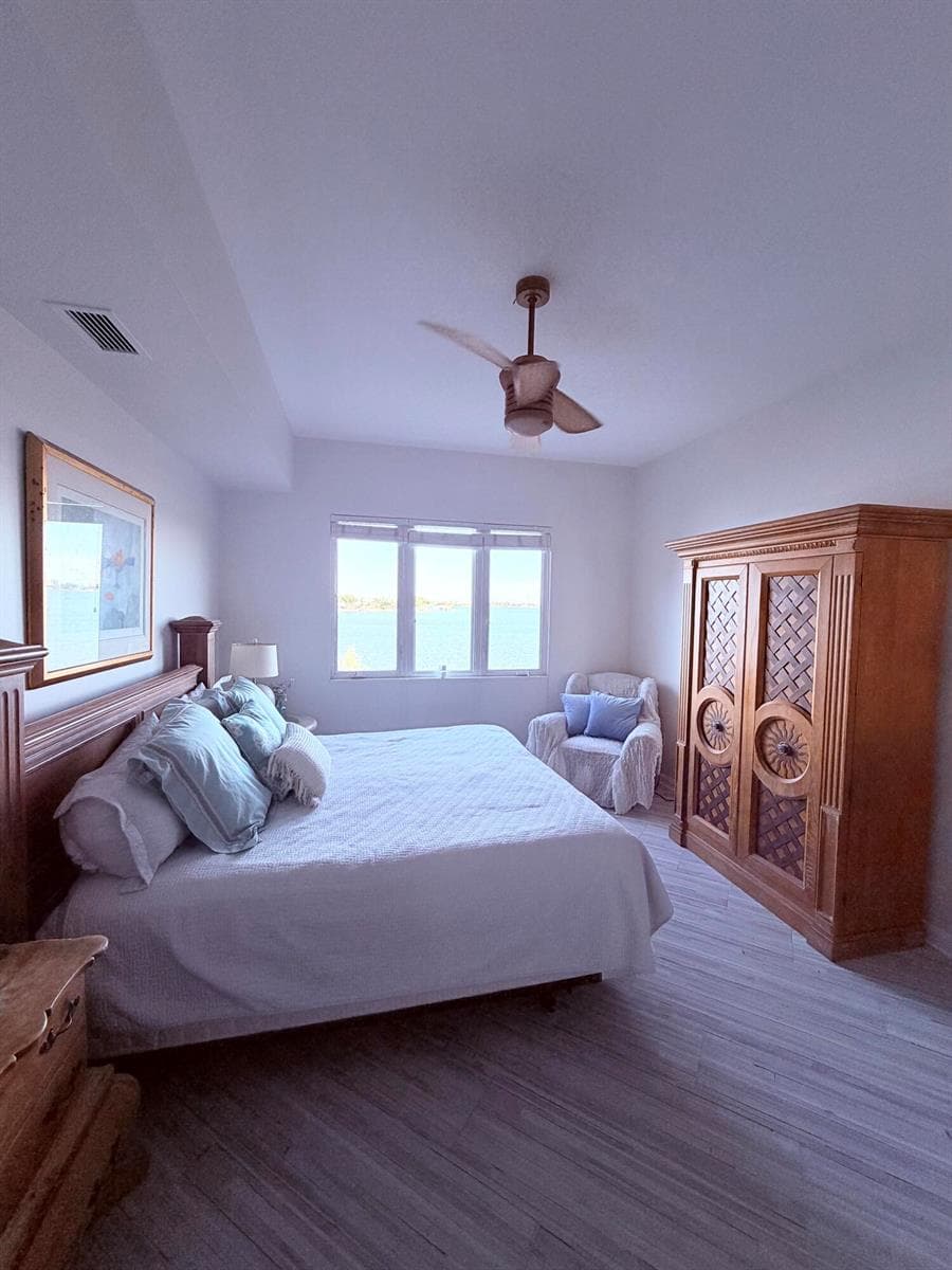3 E Harbour Isle Drive E 204 photo 11