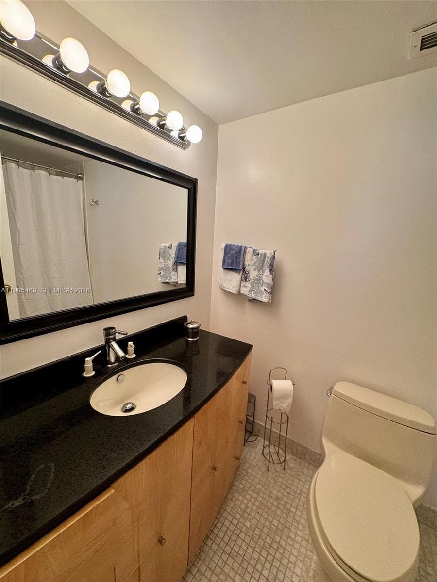 3725 S Ocean Dr 1221 photo 17