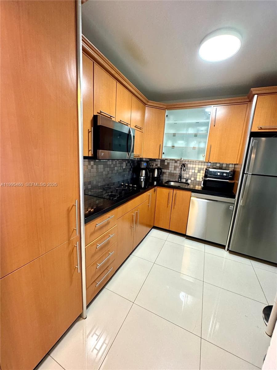 3725 S Ocean Dr 1221 photo 9
