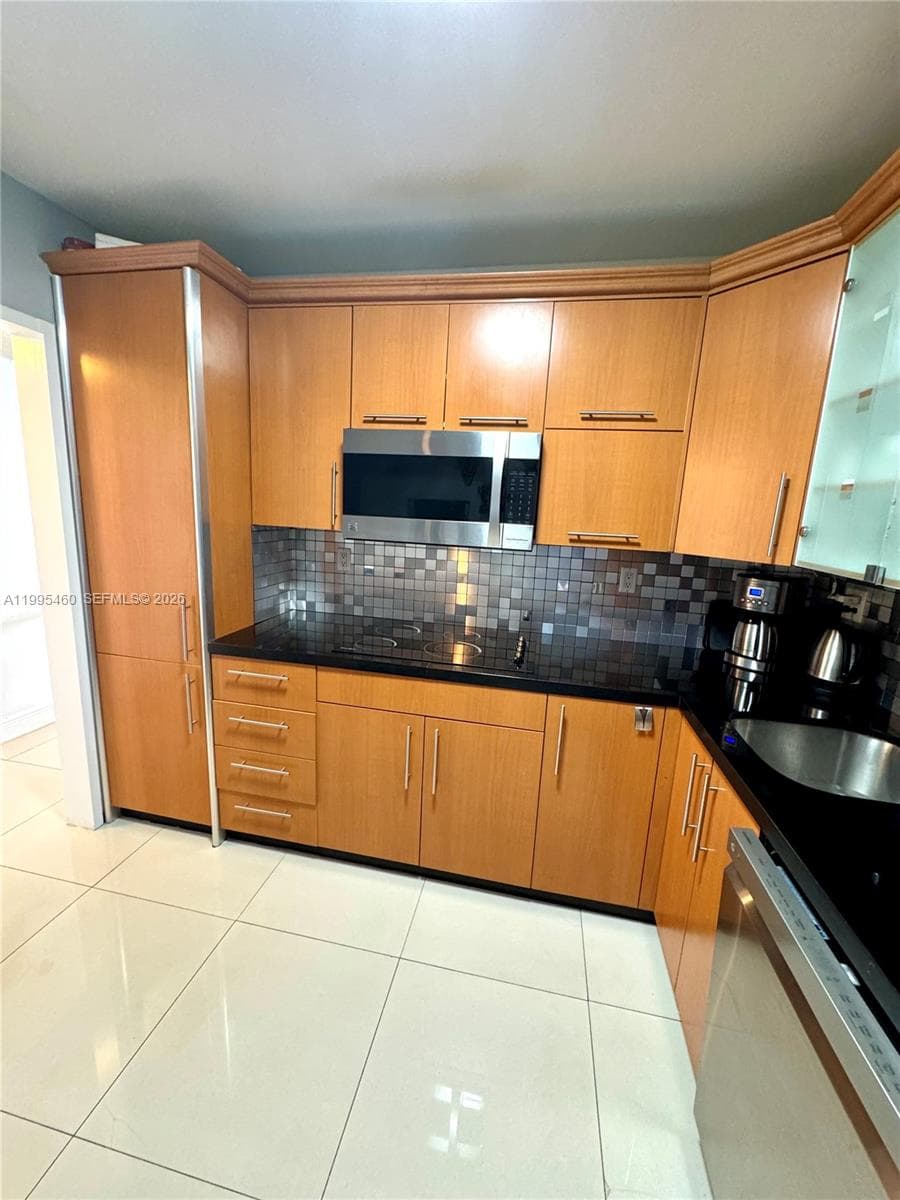 3725 S Ocean Dr 1221 photo 11