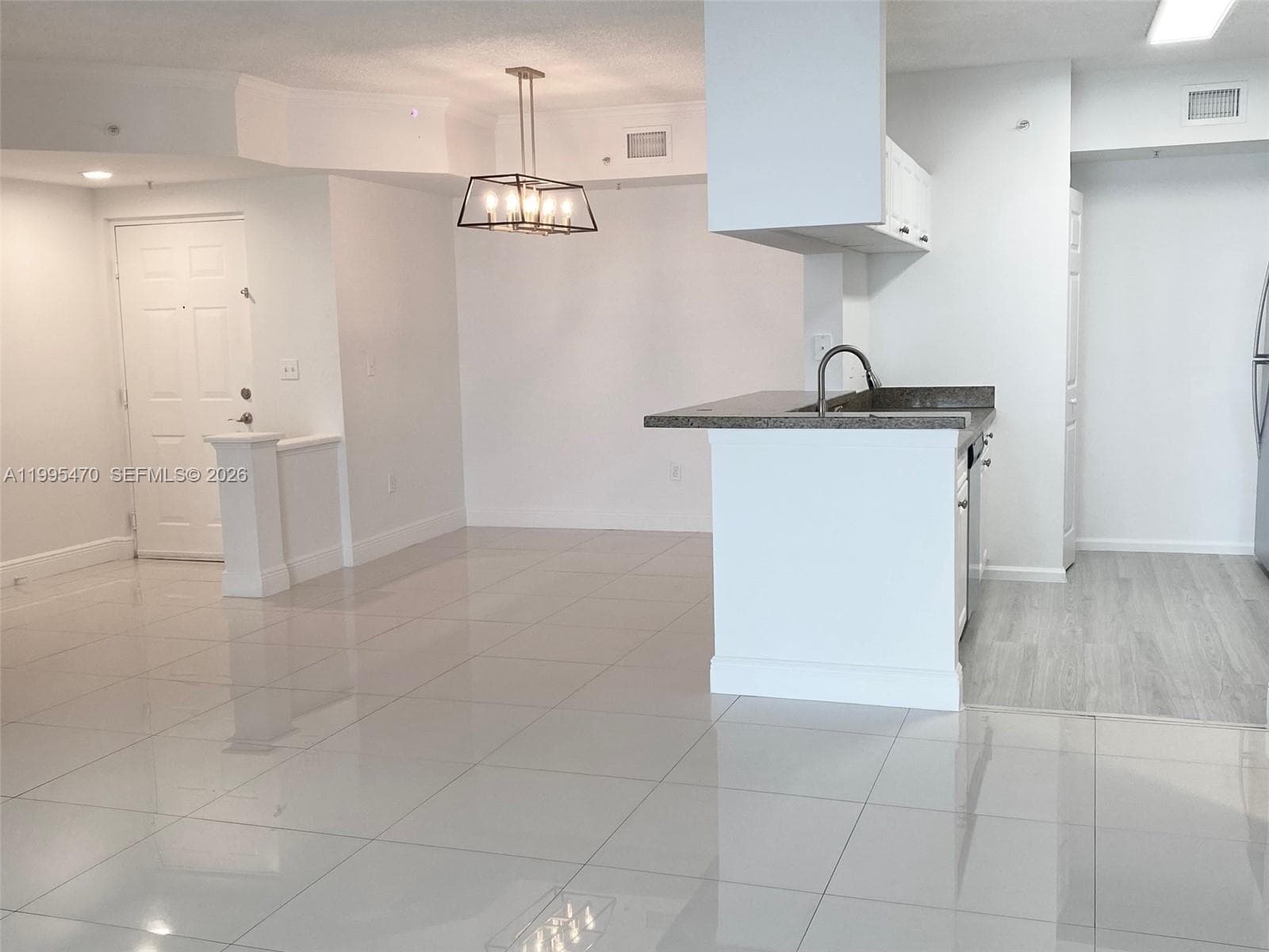 17100 Bay Rd 1604 photo 11