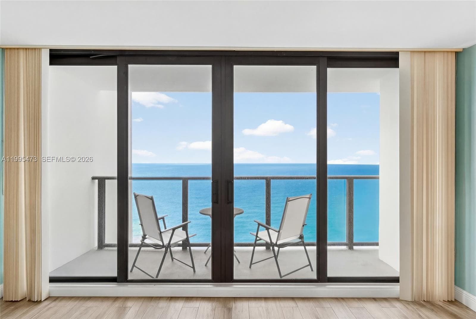 2301 Ocean Dr 2302 photo 2