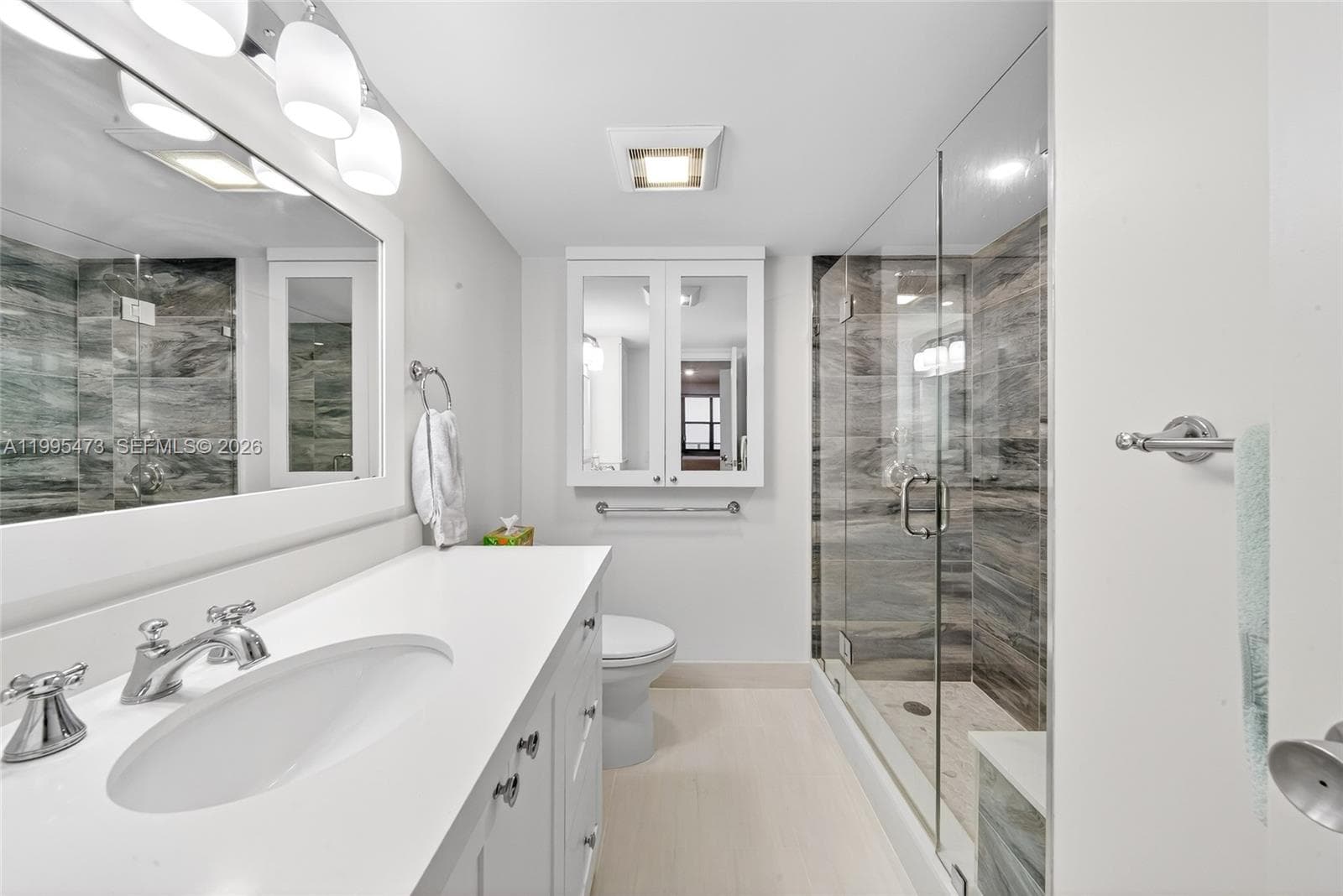 2301 Ocean Dr 2302 photo 24